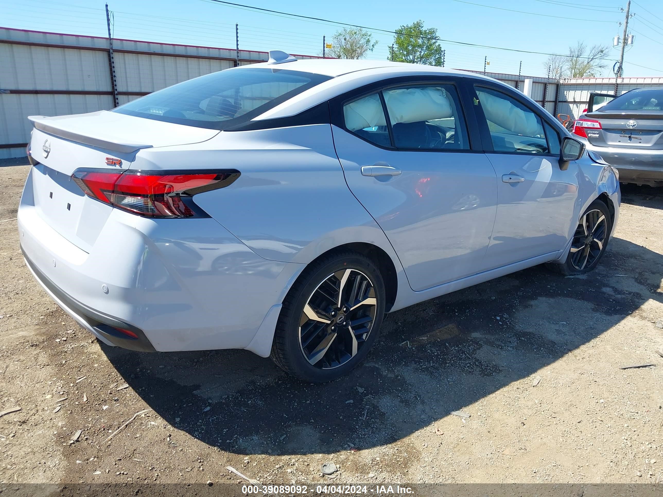 Photo 3 VIN: 3N1CN8FV5PL860380 - NISSAN VERSA 