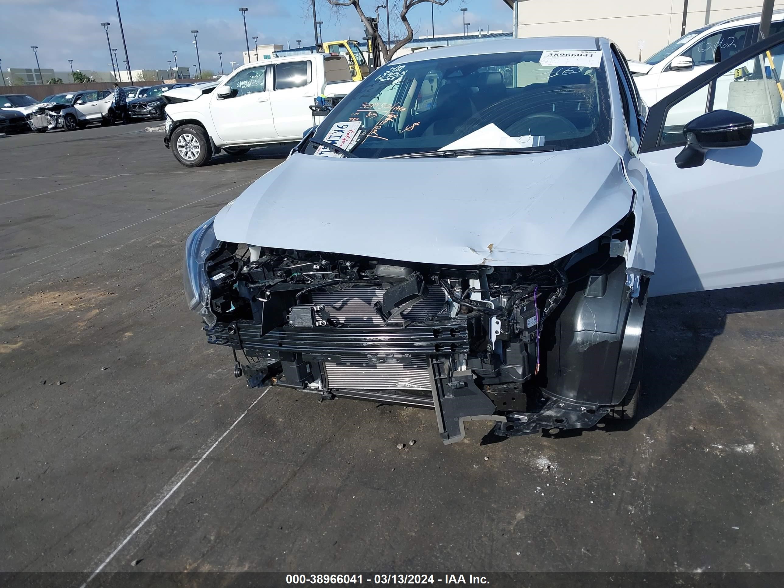 Photo 5 VIN: 3N1CN8FV6RL833028 - NISSAN VERSA 