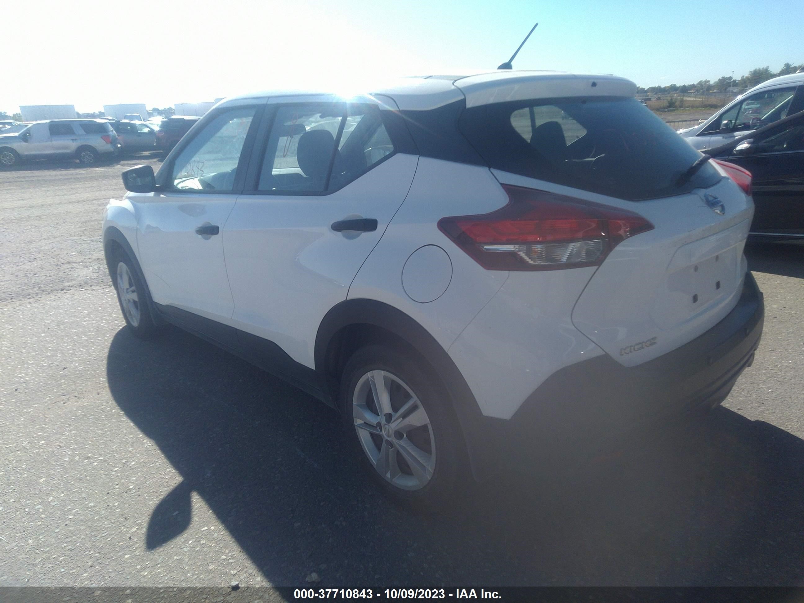 Photo 2 VIN: 3N1CP5BV0LL490609 - NISSAN KICKS 