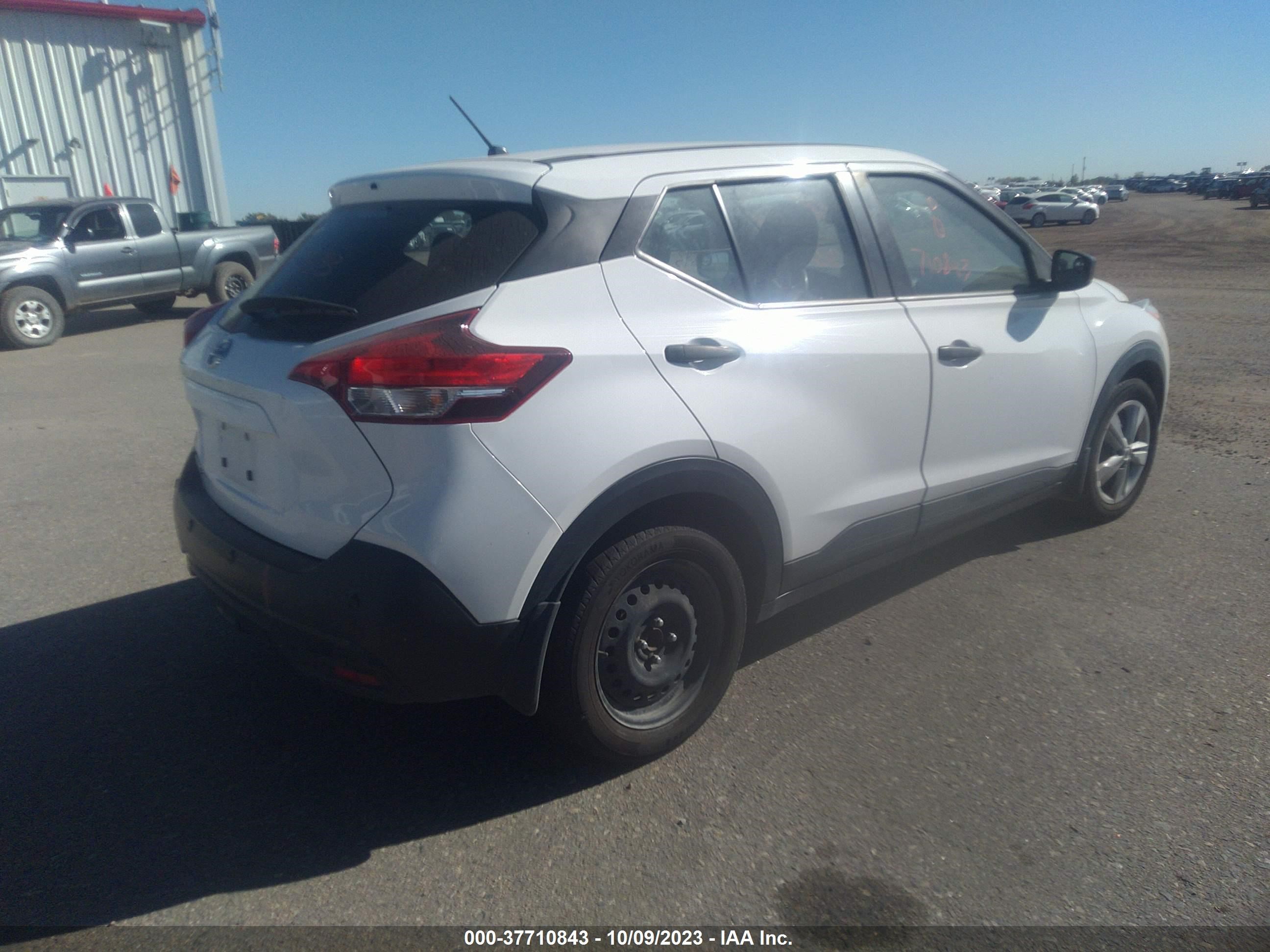 Photo 3 VIN: 3N1CP5BV0LL490609 - NISSAN KICKS 