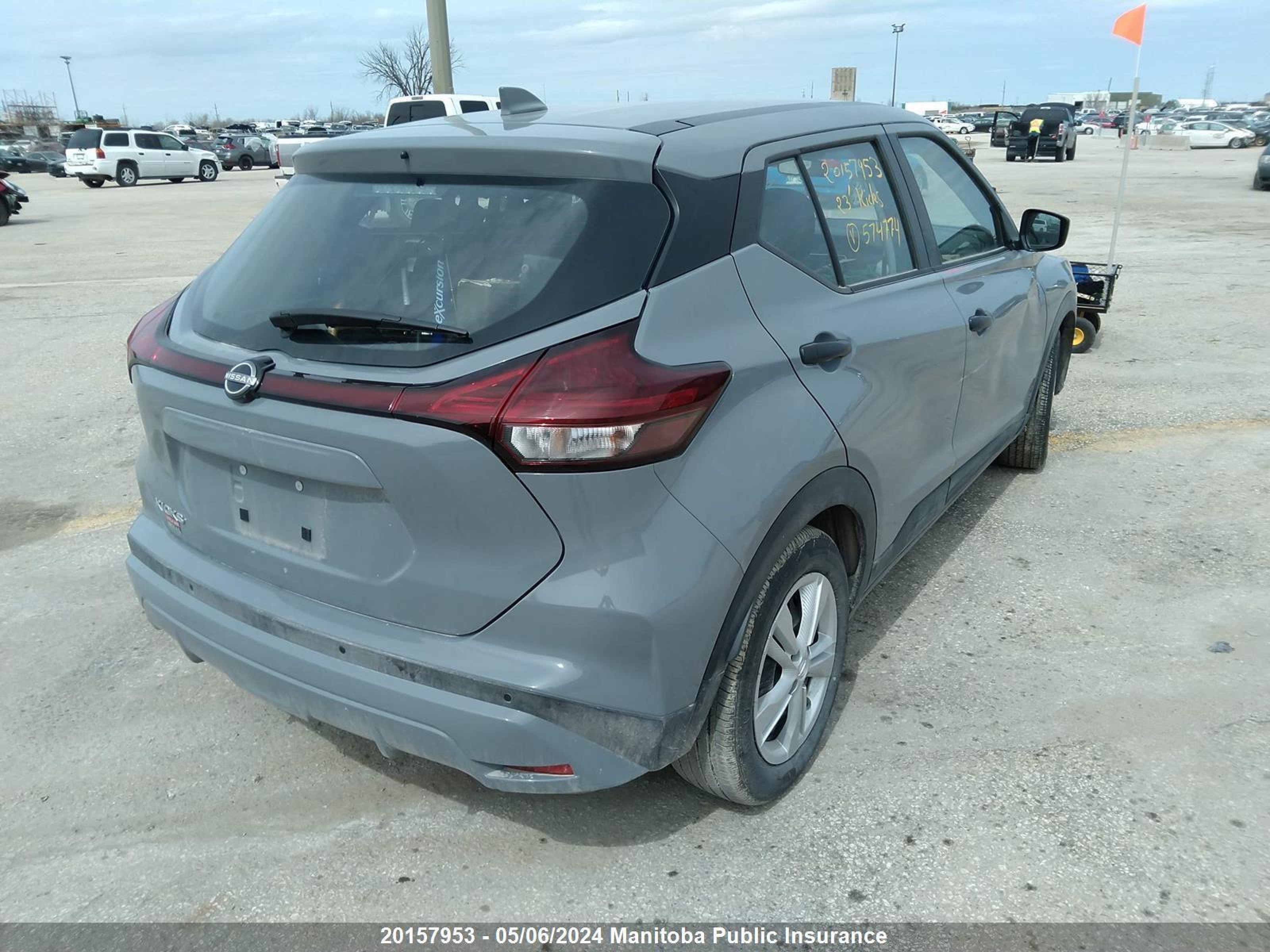 Photo 3 VIN: 3N1CP5BV0PL574774 - NISSAN KICKS 