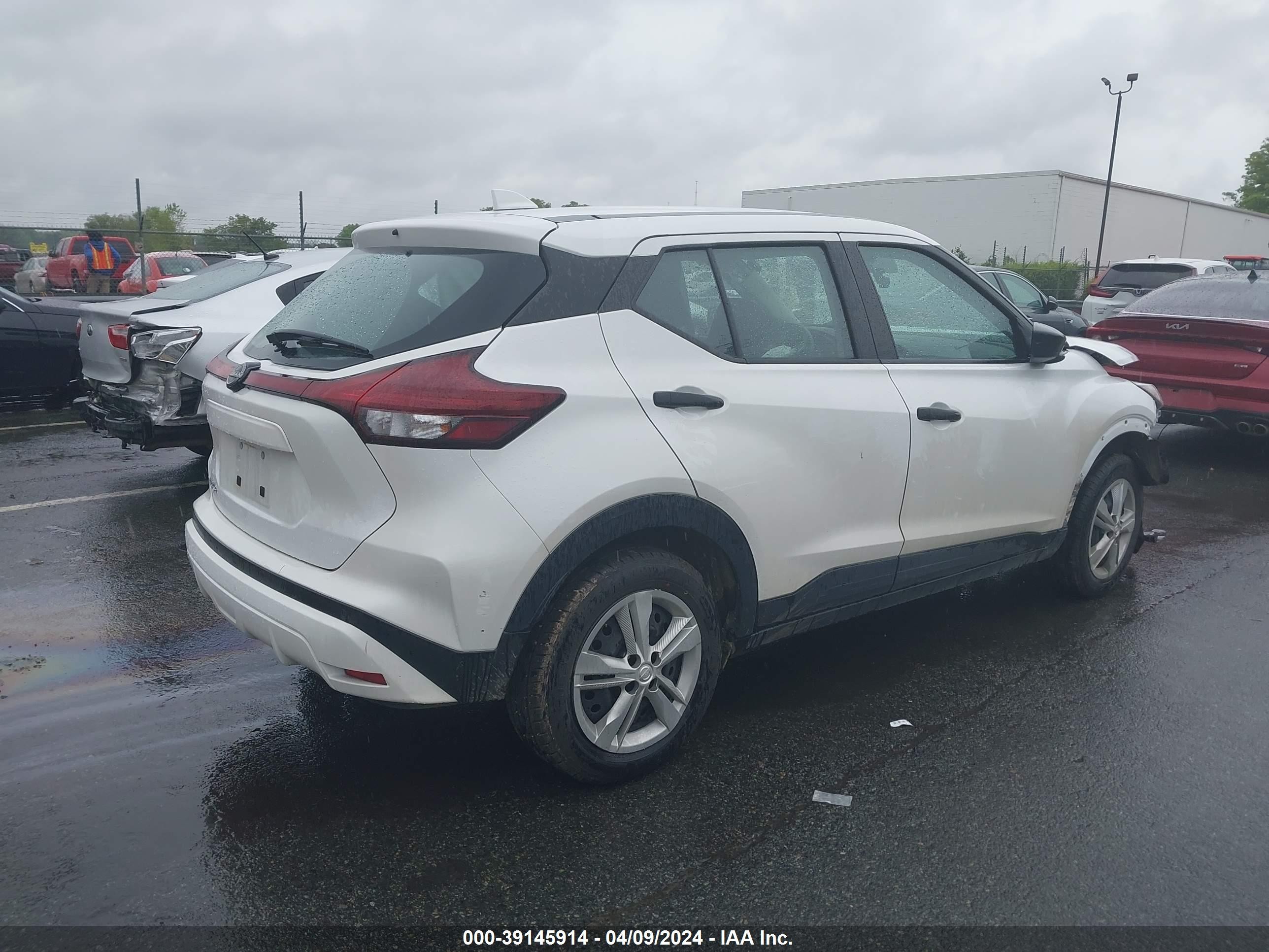 Photo 2 VIN: 3N1CP5BV1NL521451 - NISSAN KICKS 