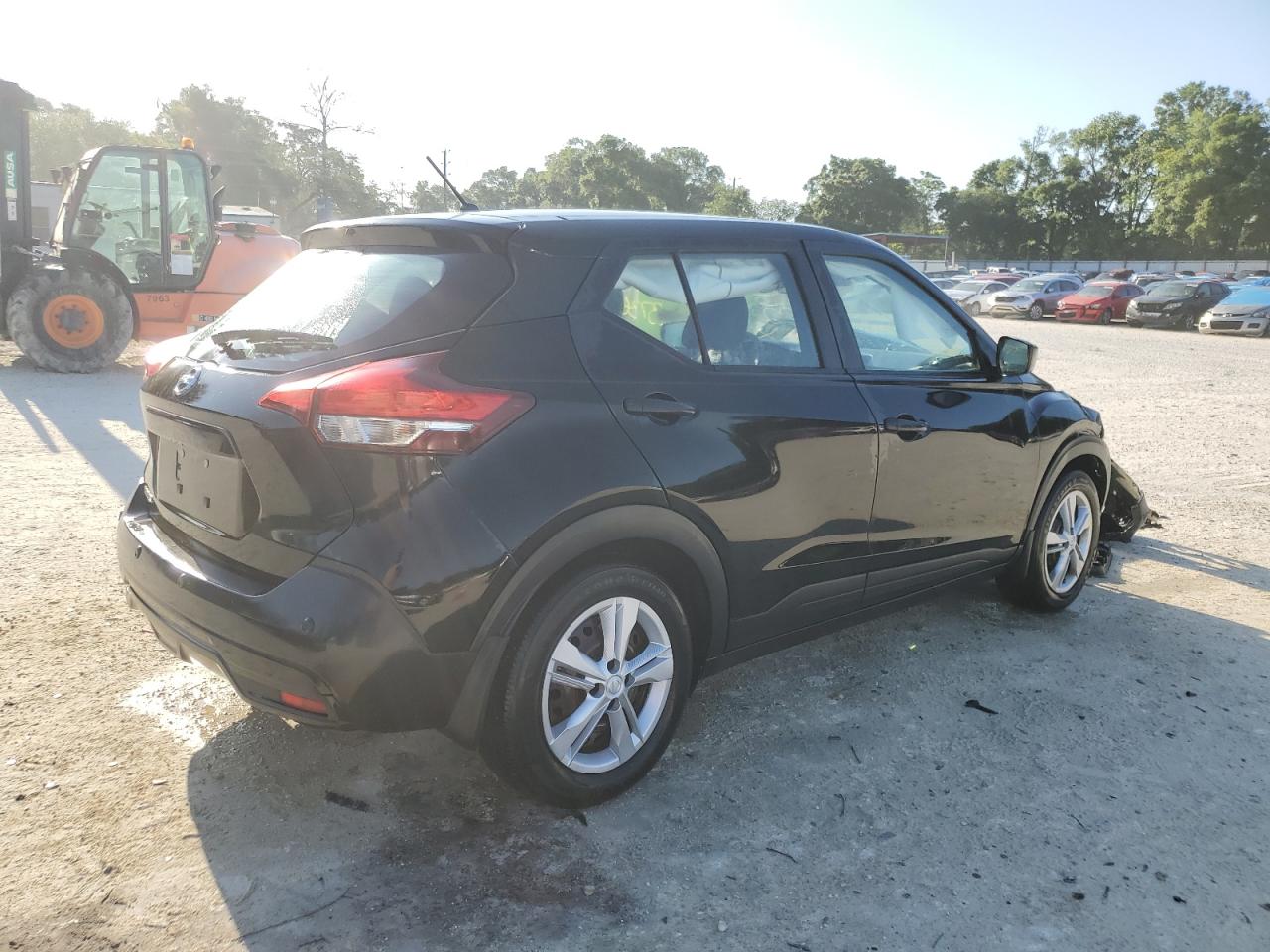 Photo 2 VIN: 3N1CP5BV2LL481152 - NISSAN KICKS 