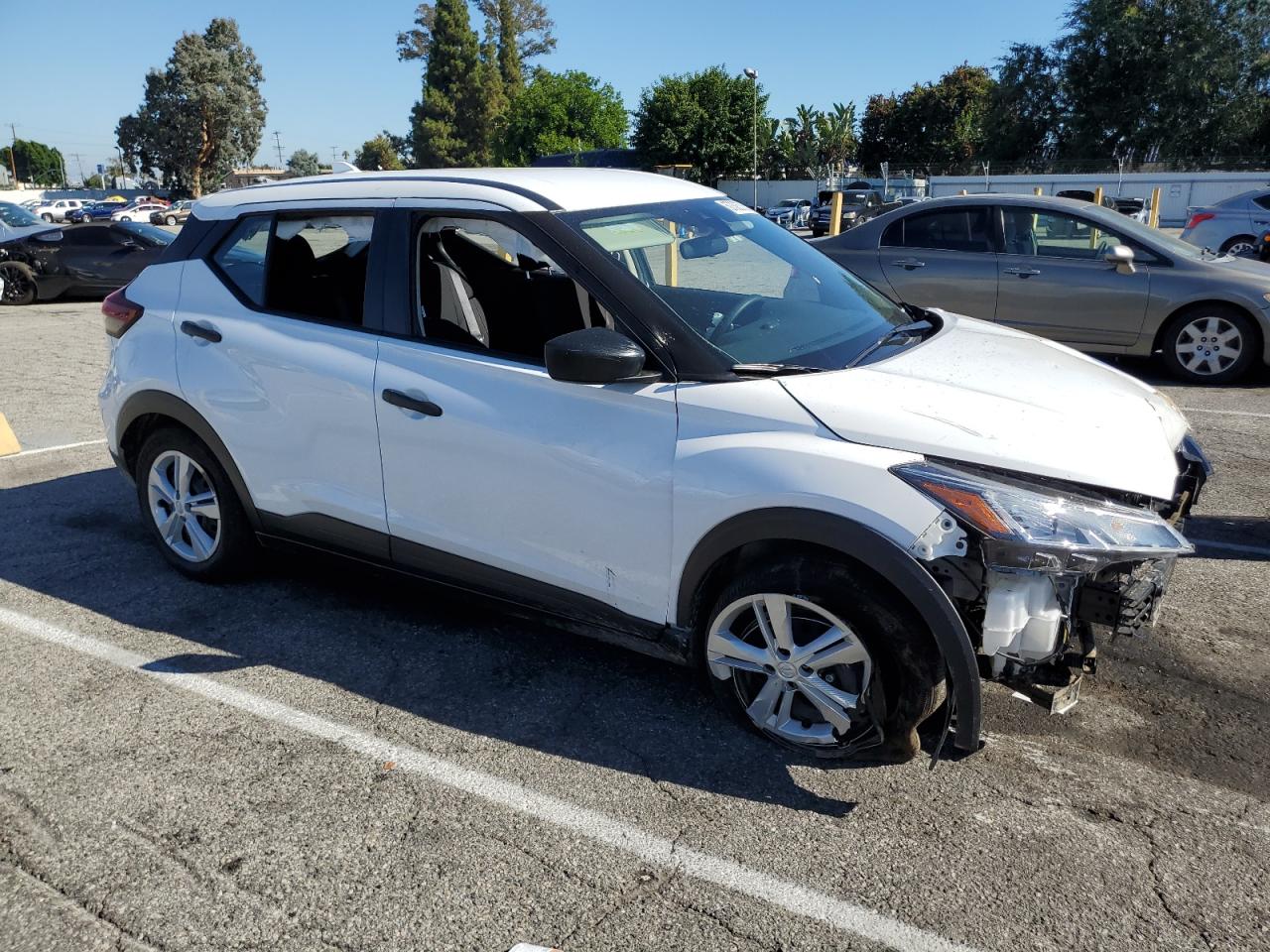 Photo 3 VIN: 3N1CP5BV4PL509474 - NISSAN KICKS 