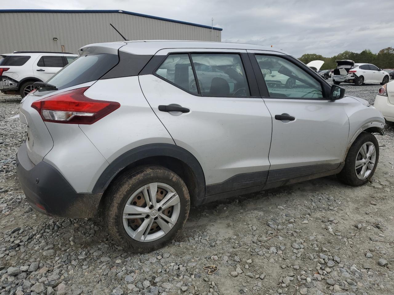 Photo 2 VIN: 3N1CP5BV5LL518856 - NISSAN KICKS 