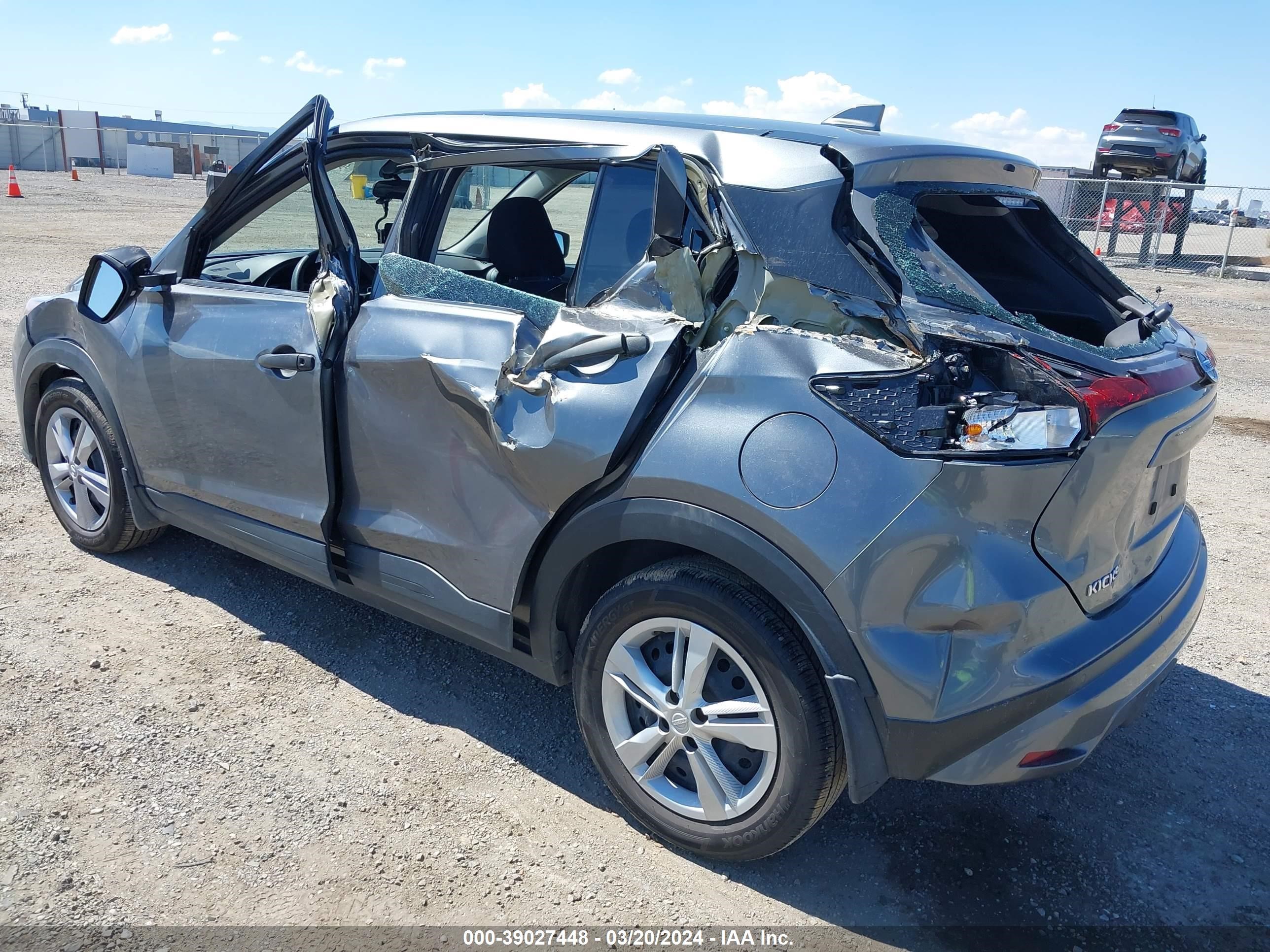 Photo 2 VIN: 3N1CP5BV5ML526683 - NISSAN KICKS 