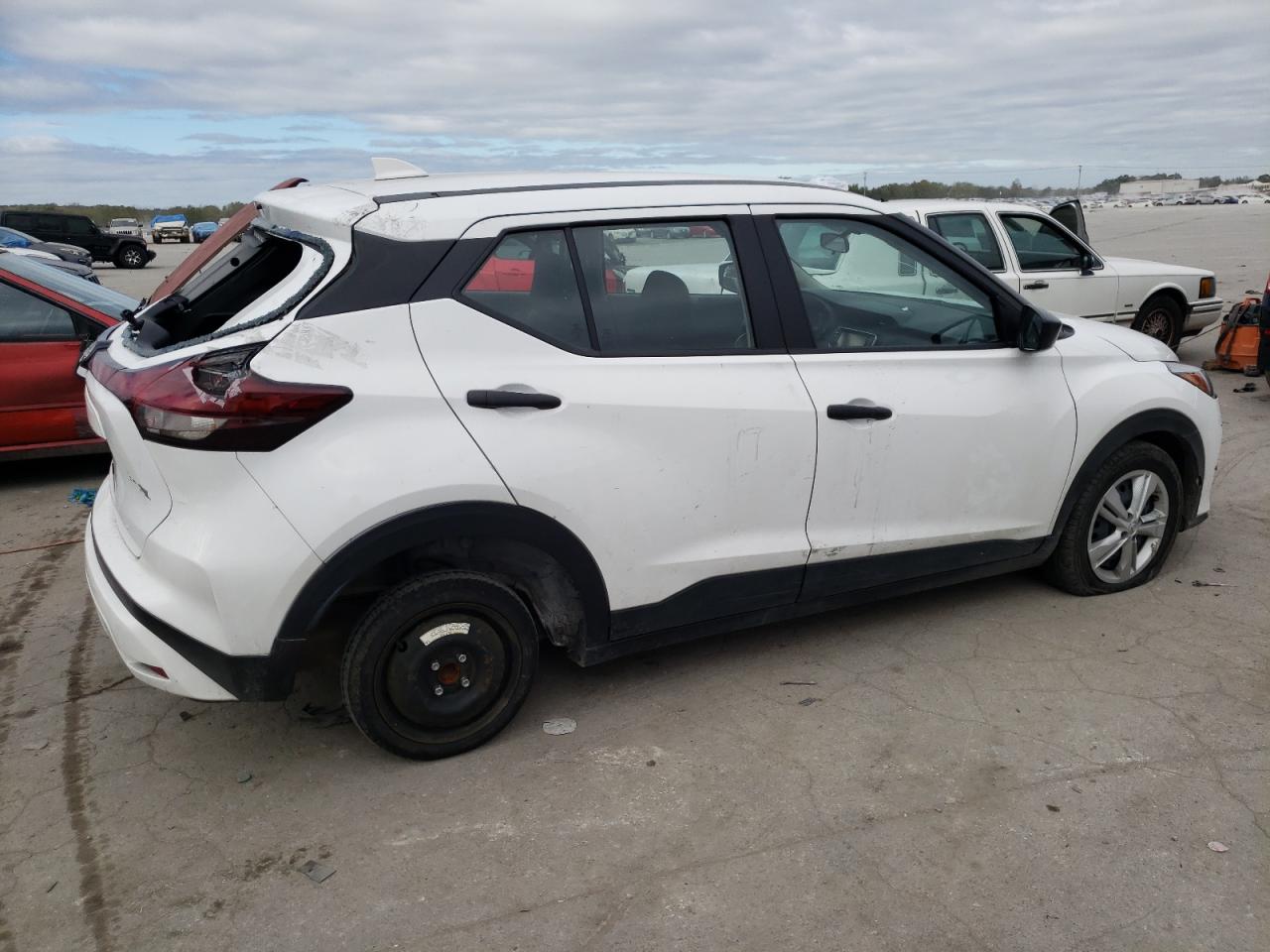 Photo 2 VIN: 3N1CP5BV5PL495584 - NISSAN KICKS 