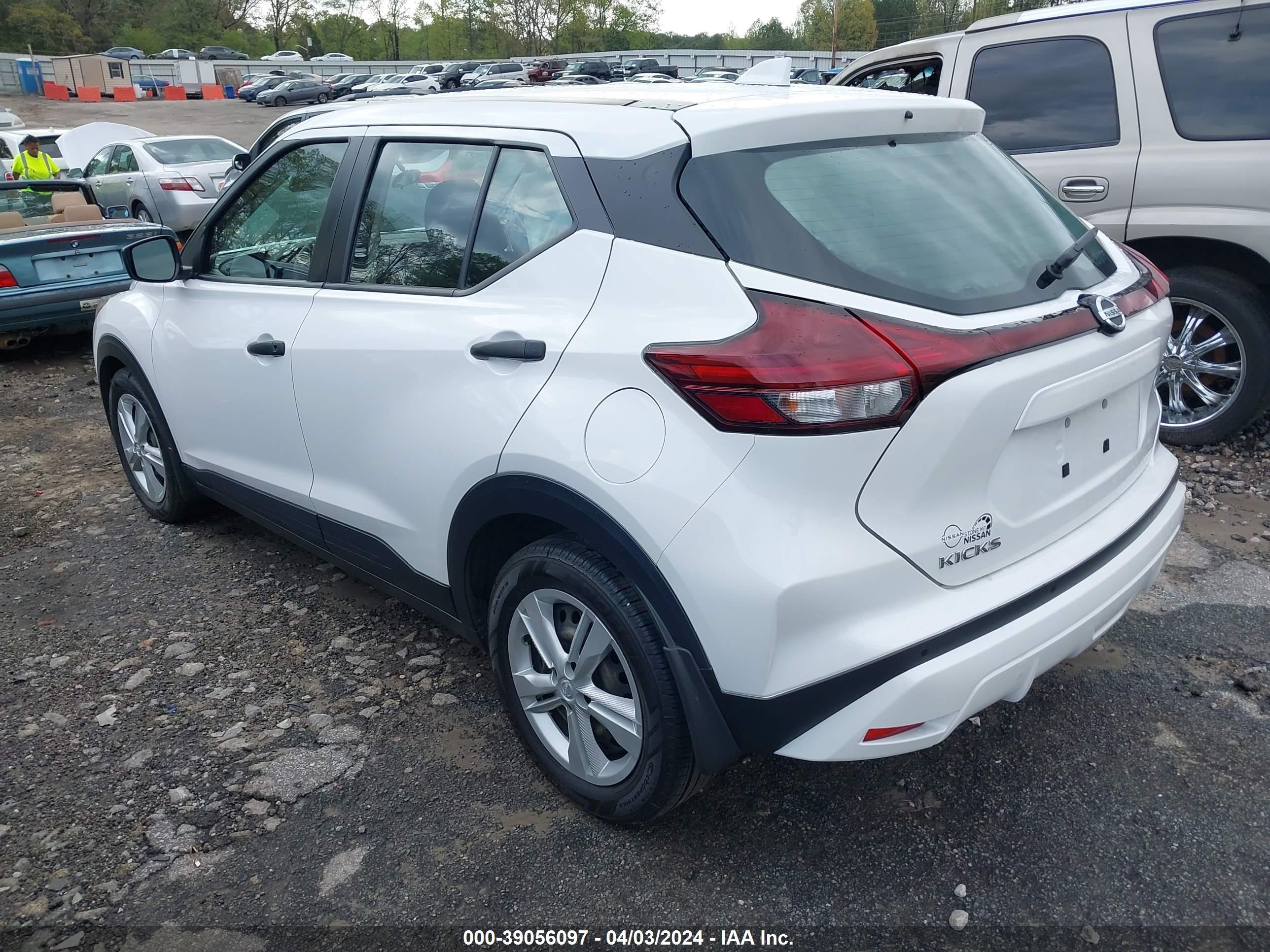 Photo 2 VIN: 3N1CP5BV6ML505809 - NISSAN KICKS 