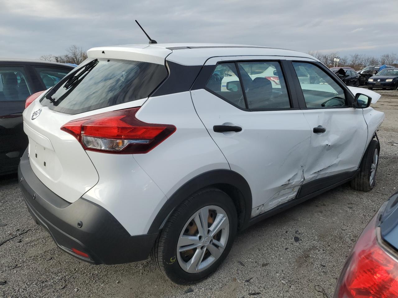 Photo 2 VIN: 3N1CP5BV8LL516440 - NISSAN KICKS 