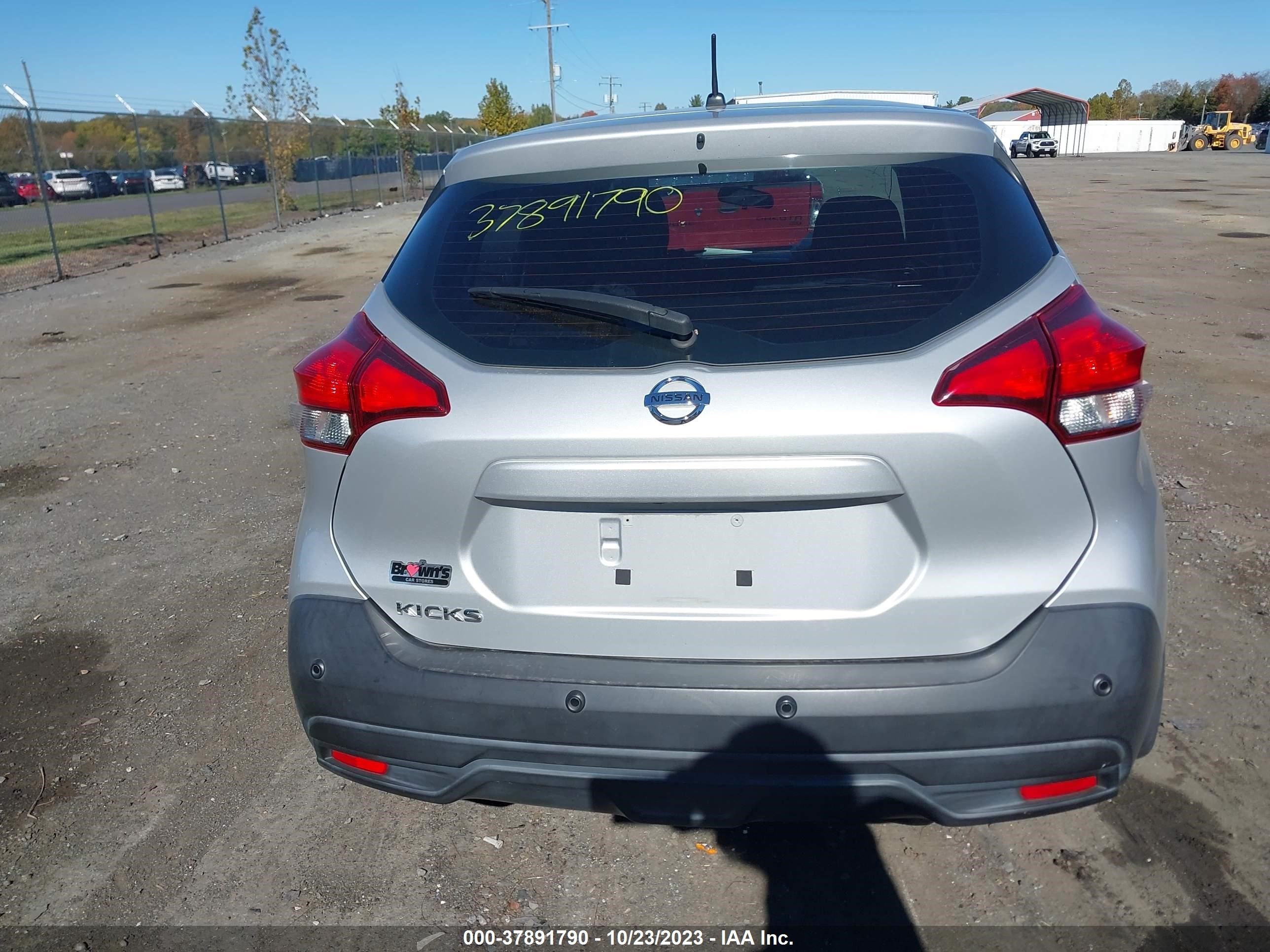 Photo 15 VIN: 3N1CP5BV9LL495131 - NISSAN KICKS 