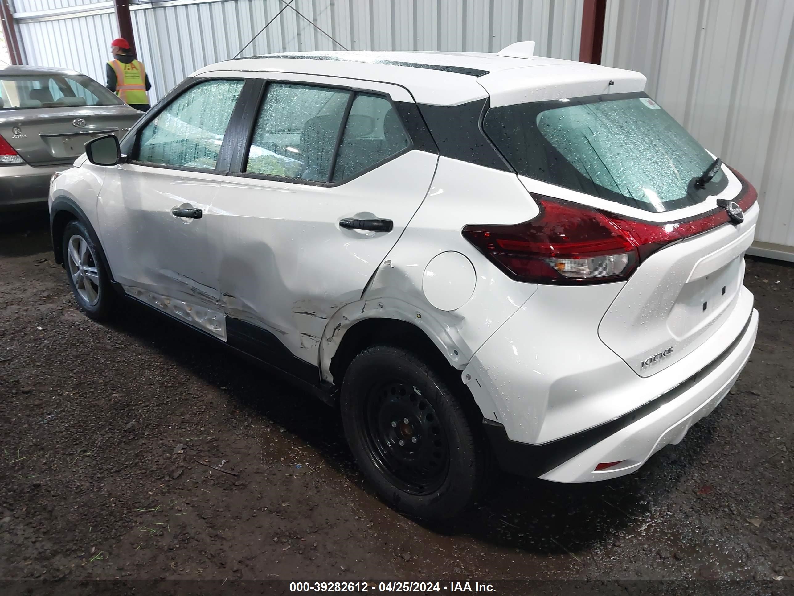 Photo 2 VIN: 3N1CP5BV9RL492285 - NISSAN KICKS 