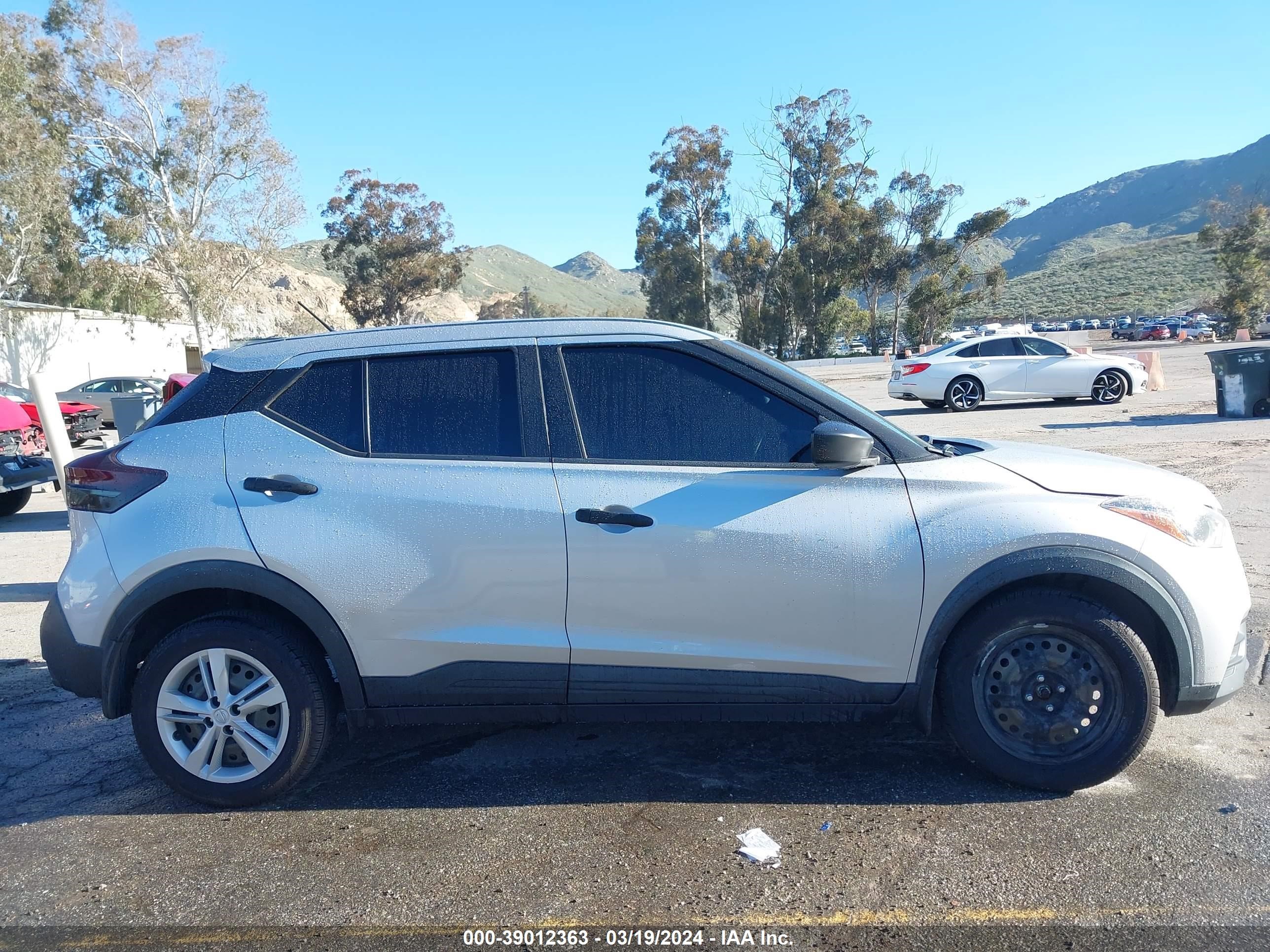 Photo 11 VIN: 3N1CP5BVXLL488009 - NISSAN KICKS 