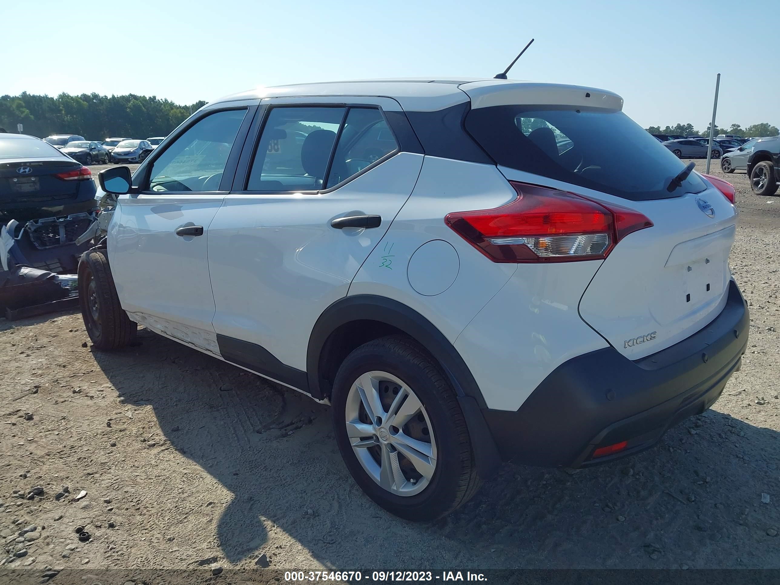 Photo 2 VIN: 3N1CP5BVXLL565381 - NISSAN KICKS 