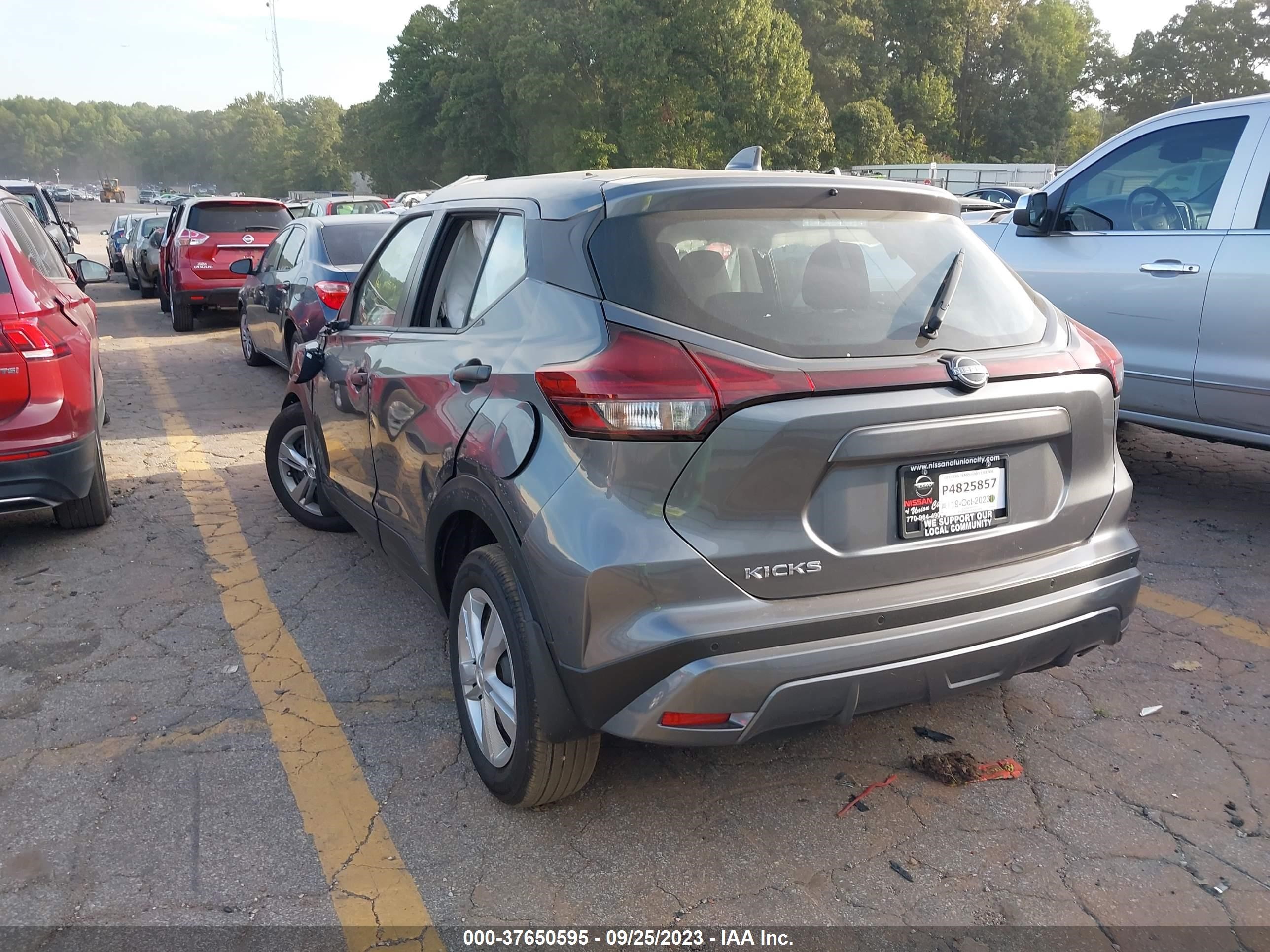 Photo 2 VIN: 3N1CP5BVXPL555777 - NISSAN KICKS 