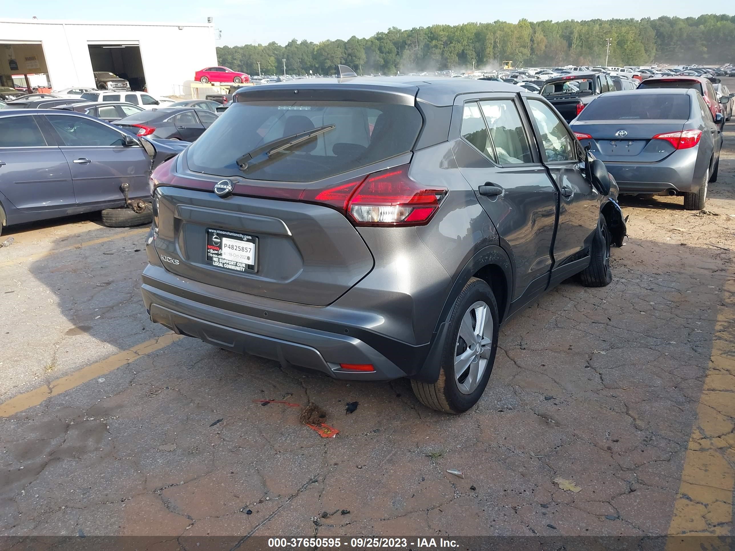 Photo 3 VIN: 3N1CP5BVXPL555777 - NISSAN KICKS 