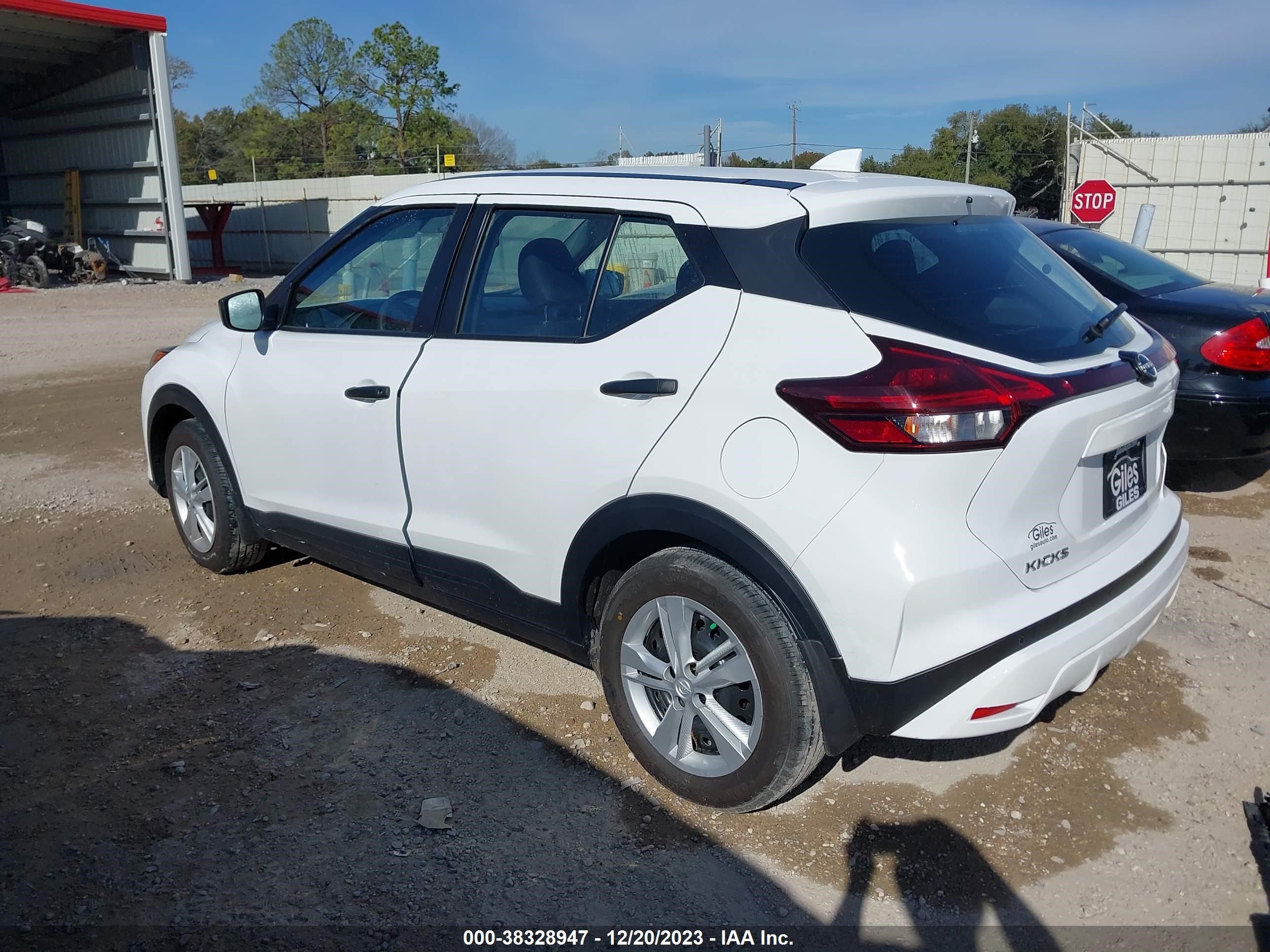 Photo 2 VIN: 3N1CP5BVXRL482834 - NISSAN KICKS 