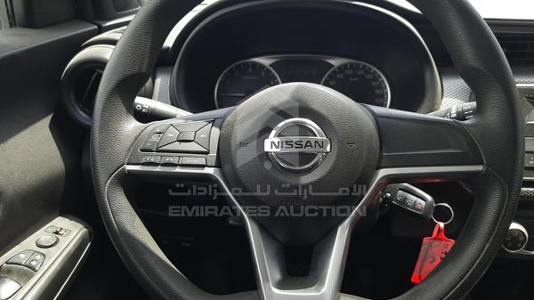 Photo 13 VIN: 3N1CP5C92JL472885 - NISSAN KICKS 