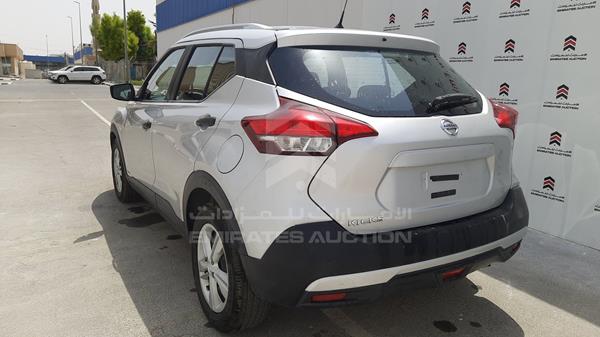 Photo 5 VIN: 3N1CP5C92JL472885 - NISSAN KICKS 