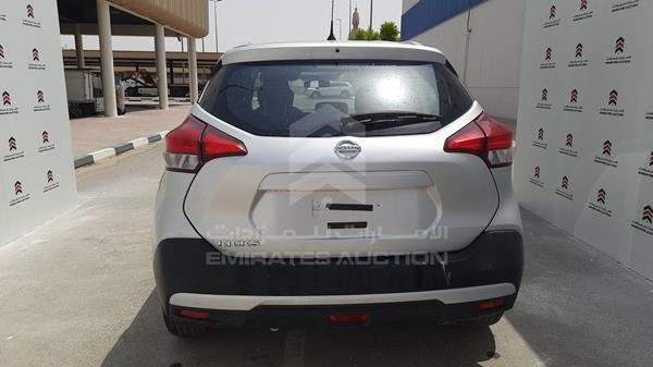 Photo 6 VIN: 3N1CP5C92JL472885 - NISSAN KICKS 