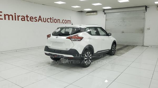 Photo 6 VIN: 3N1CP5C96JL472078 - NISSAN KICKS 