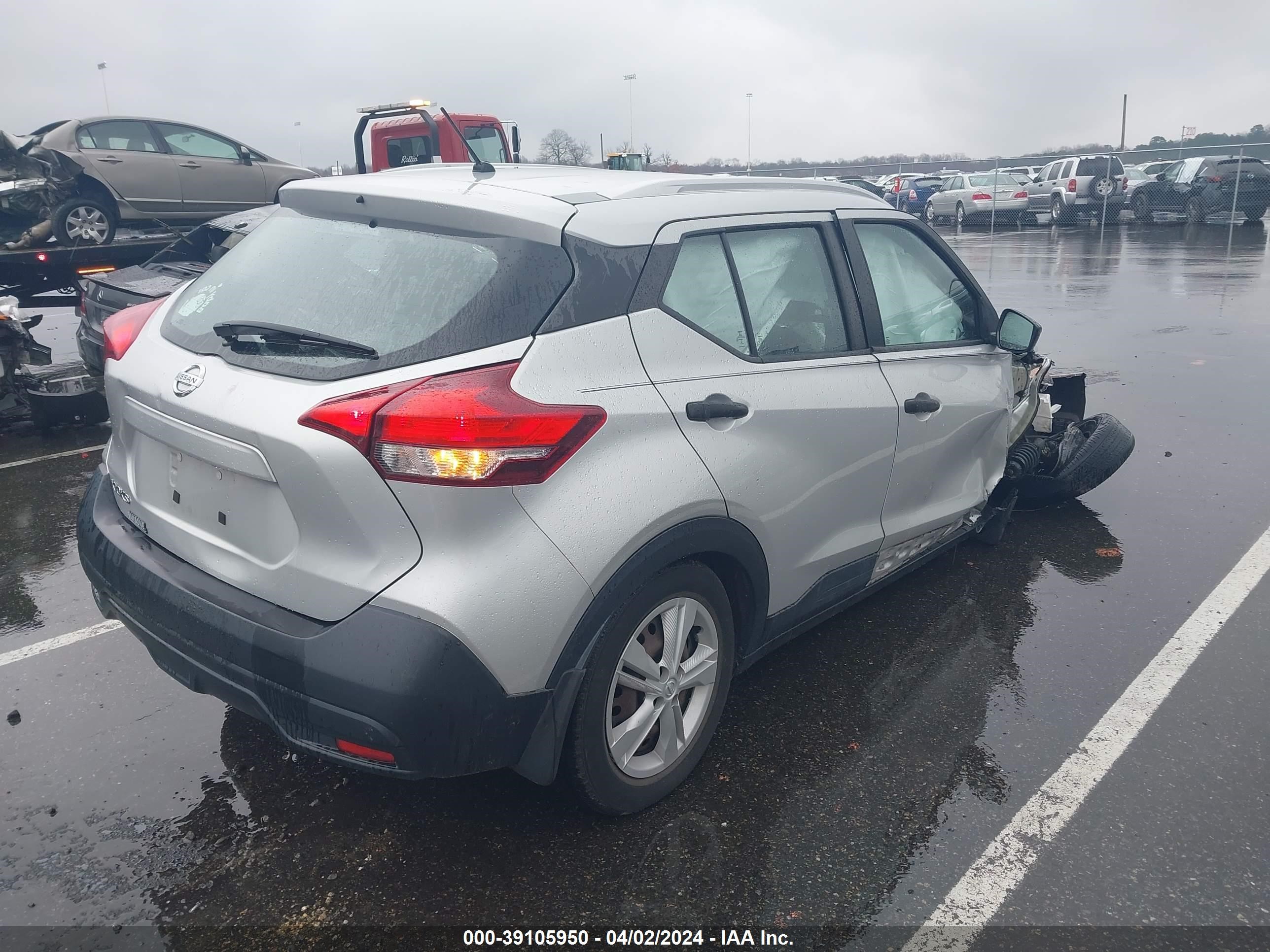 Photo 3 VIN: 3N1CP5CU0JL507041 - NISSAN KICKS 