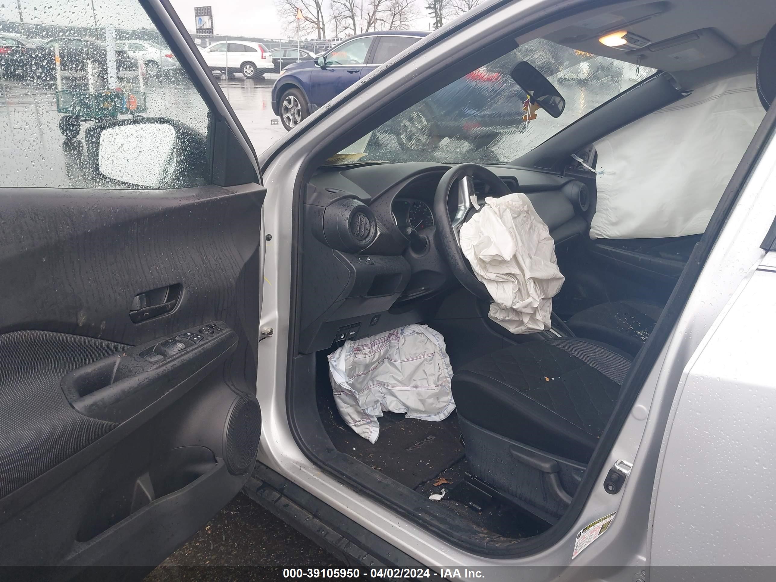 Photo 4 VIN: 3N1CP5CU0JL507041 - NISSAN KICKS 