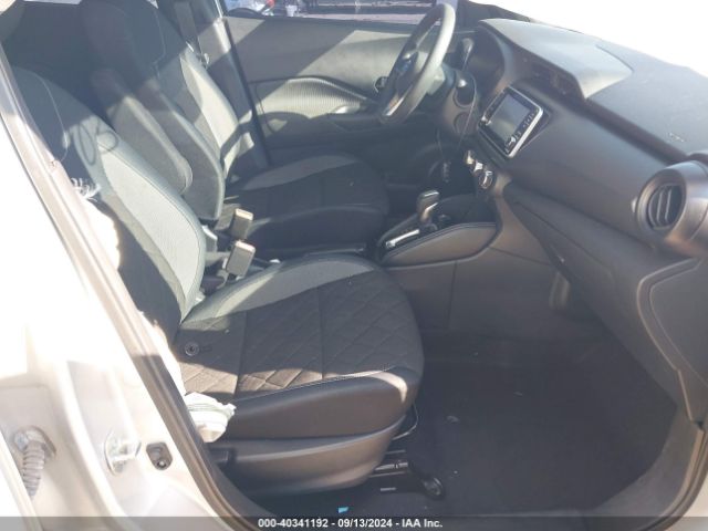 Photo 4 VIN: 3N1CP5CU0JL517407 - NISSAN KICKS 