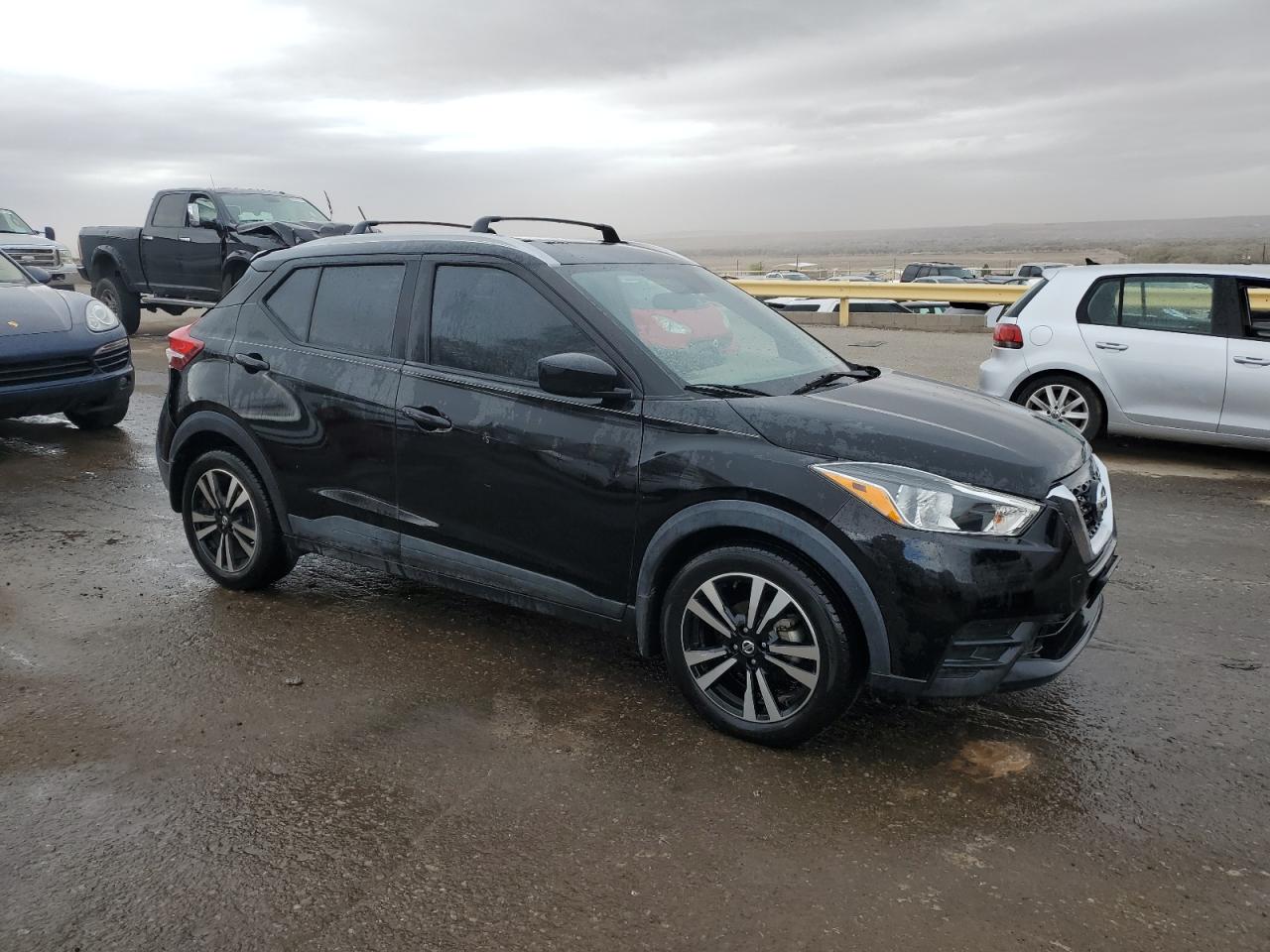 Photo 3 VIN: 3N1CP5CU0JL519366 - NISSAN KICKS 