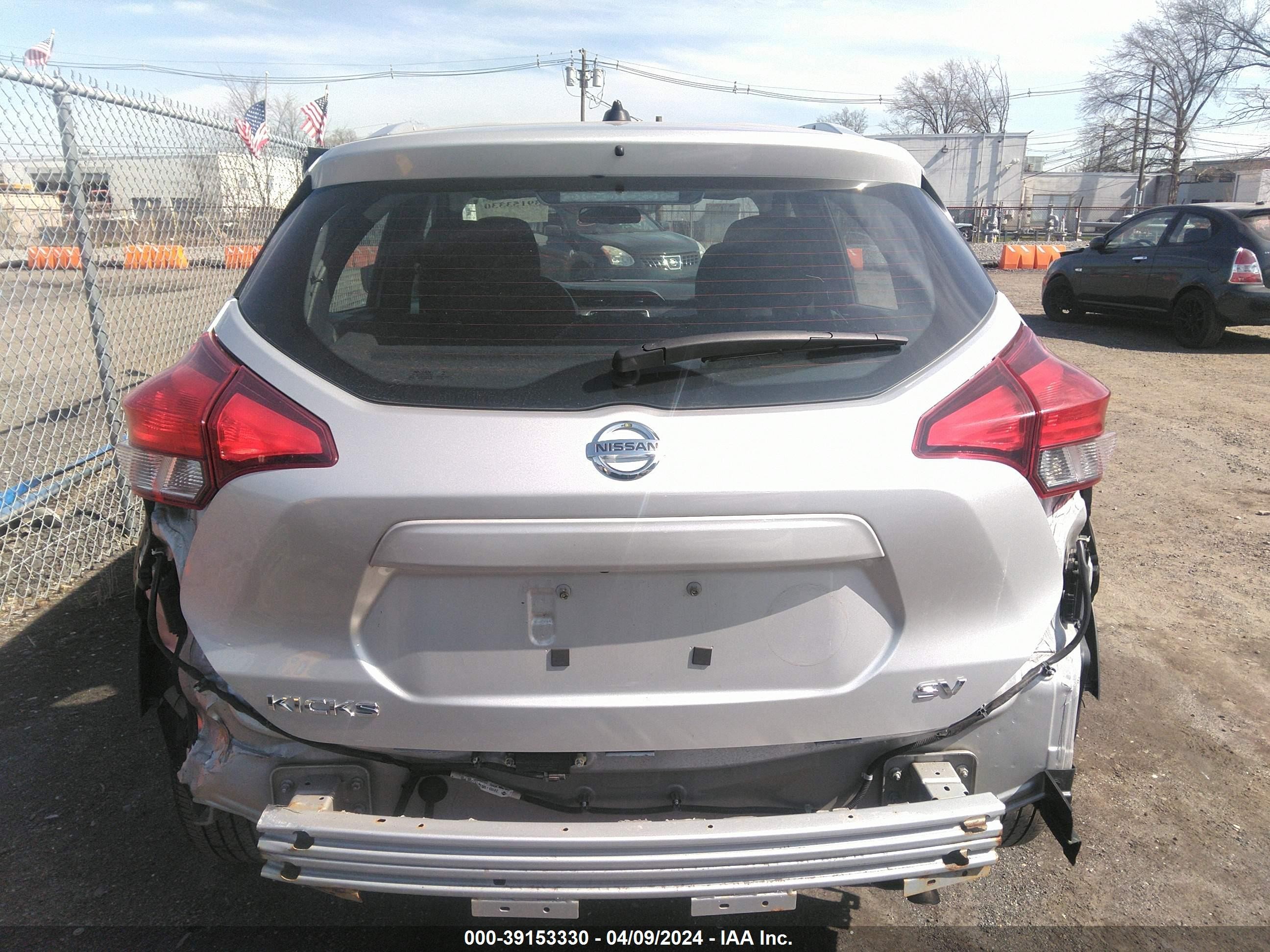 Photo 15 VIN: 3N1CP5CU0JL544672 - NISSAN KICKS 