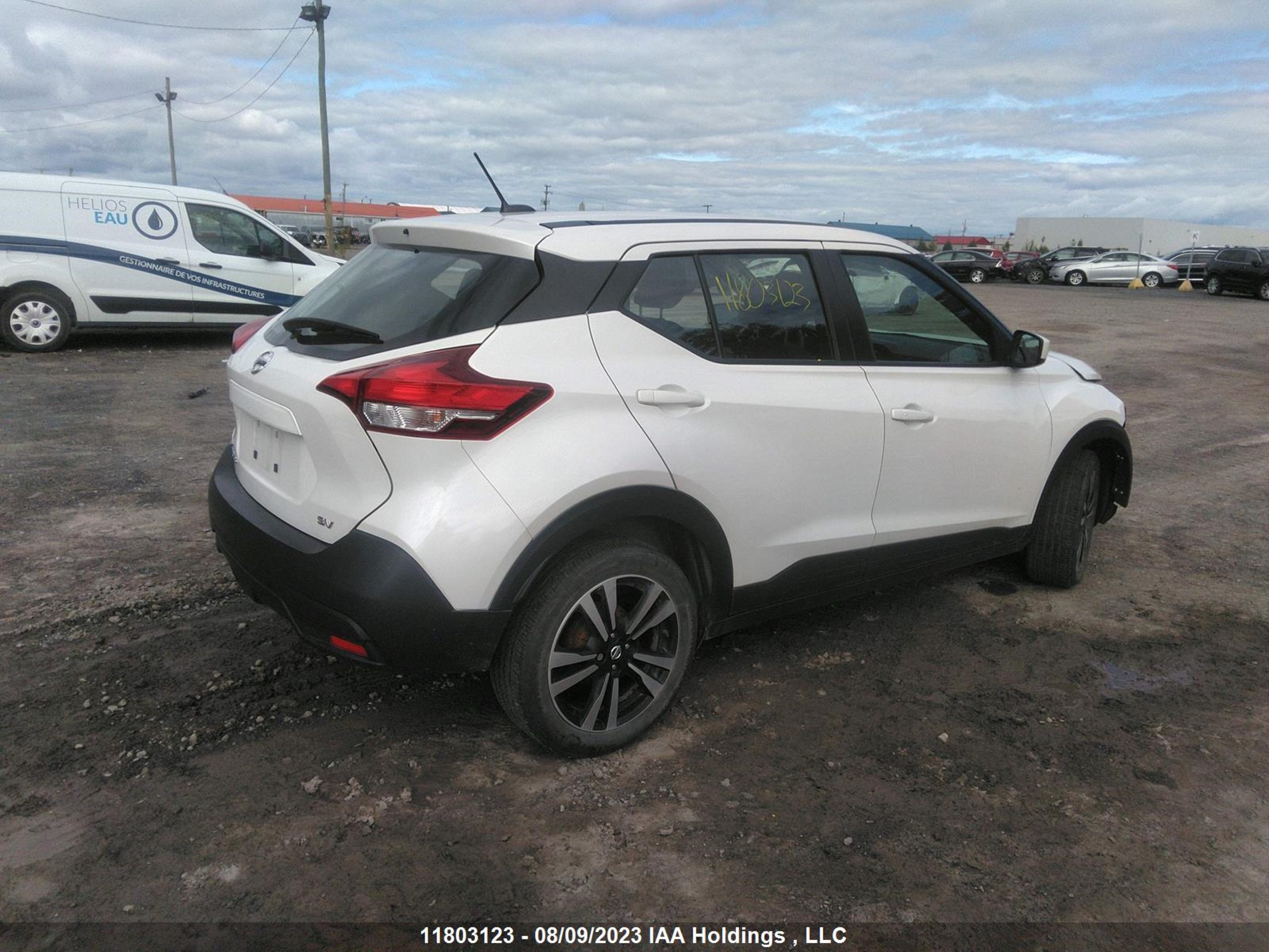 Photo 3 VIN: 3N1CP5CU0KL535889 - NISSAN KICKS 