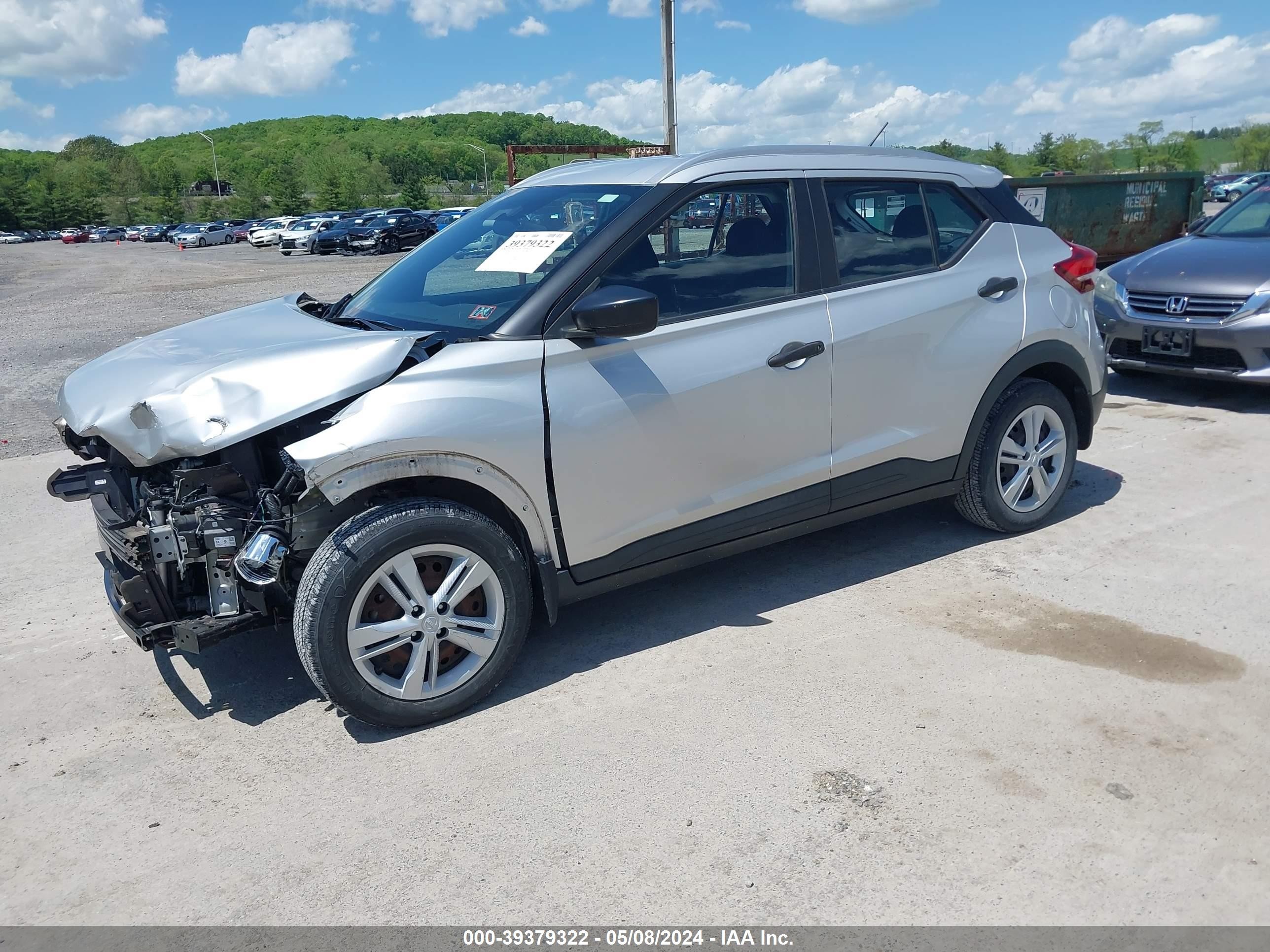 Photo 1 VIN: 3N1CP5CU1JL509851 - NISSAN KICKS 