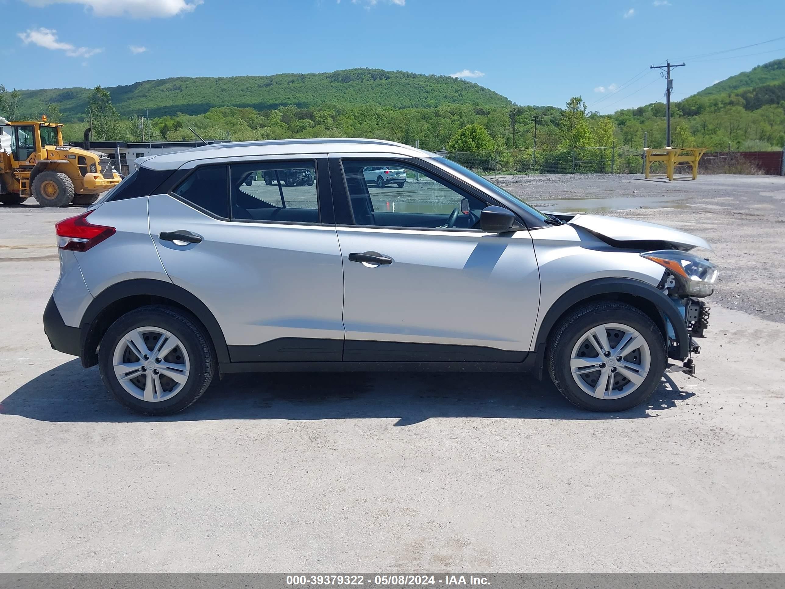 Photo 13 VIN: 3N1CP5CU1JL509851 - NISSAN KICKS 