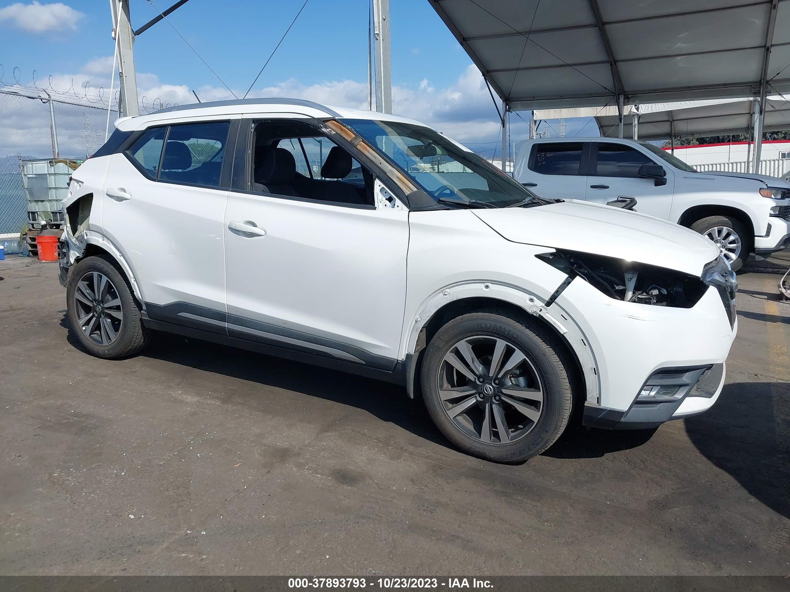 Photo 13 VIN: 3N1CP5CU1JL513219 - NISSAN KICKS 