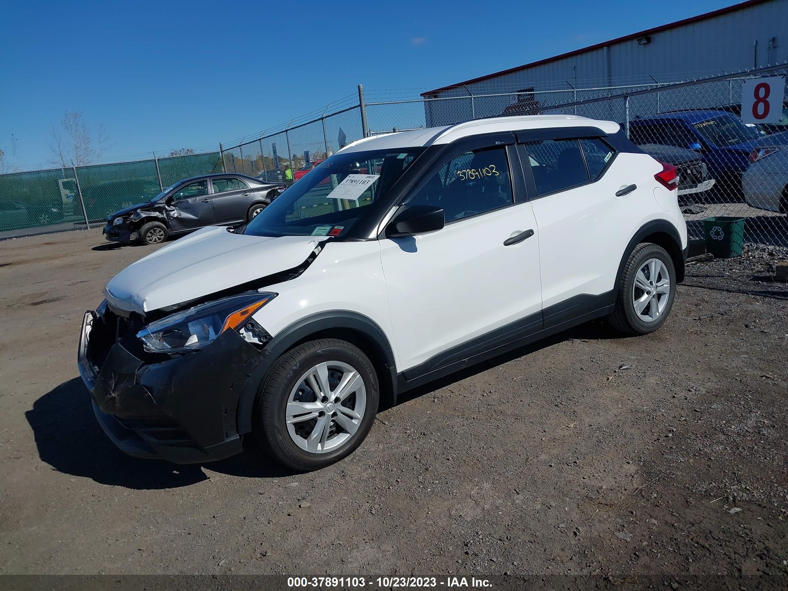 Photo 1 VIN: 3N1CP5CU1JL514712 - NISSAN KICKS 