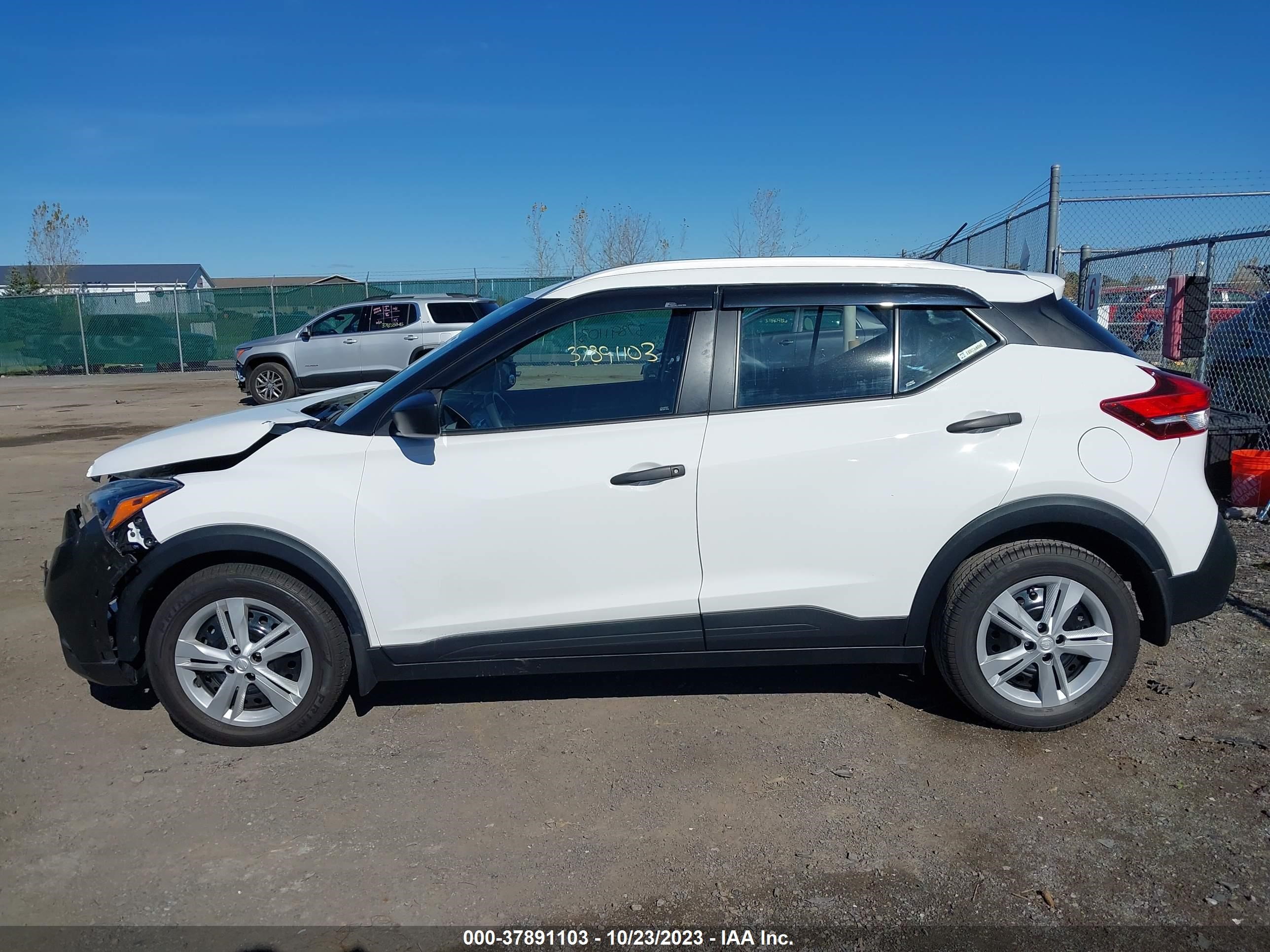 Photo 13 VIN: 3N1CP5CU1JL514712 - NISSAN KICKS 