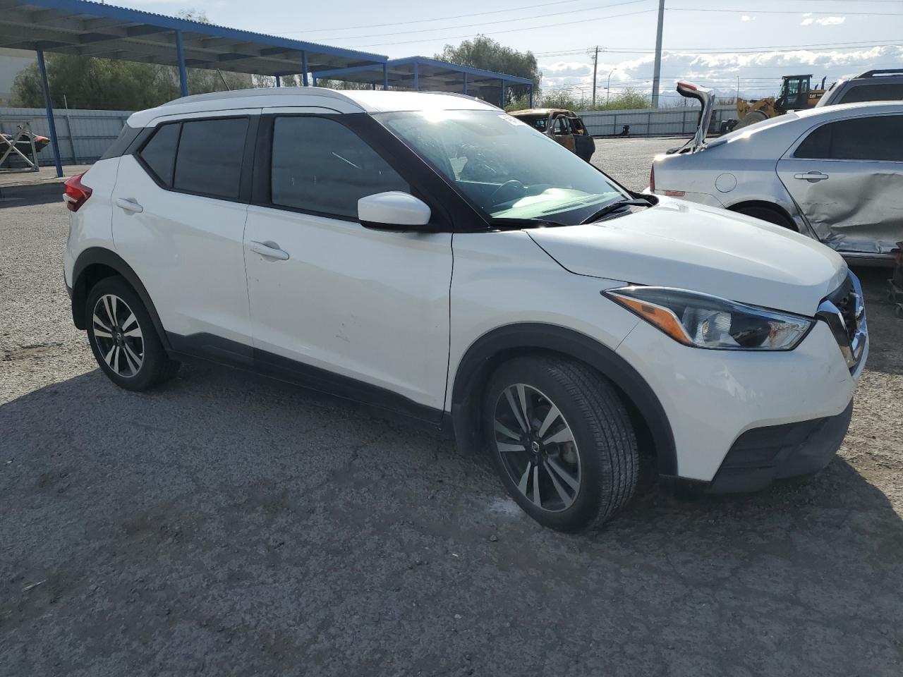 Photo 3 VIN: 3N1CP5CU1JL530747 - NISSAN KICKS 