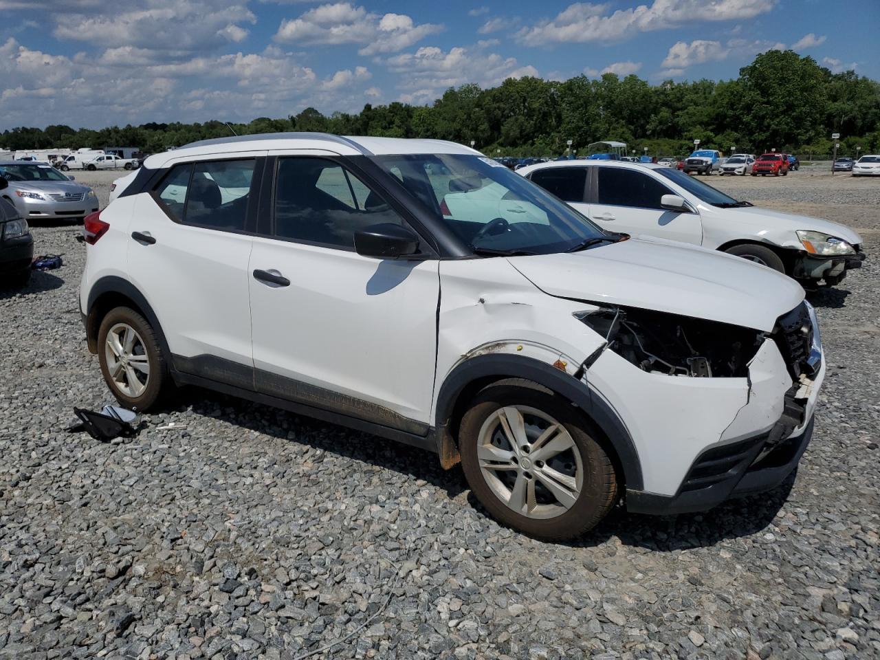 Photo 3 VIN: 3N1CP5CU1JL538508 - NISSAN KICKS 