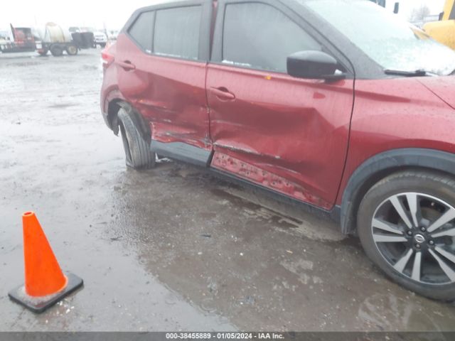 Photo 5 VIN: 3N1CP5CU1JL542445 - NISSAN KICKS 