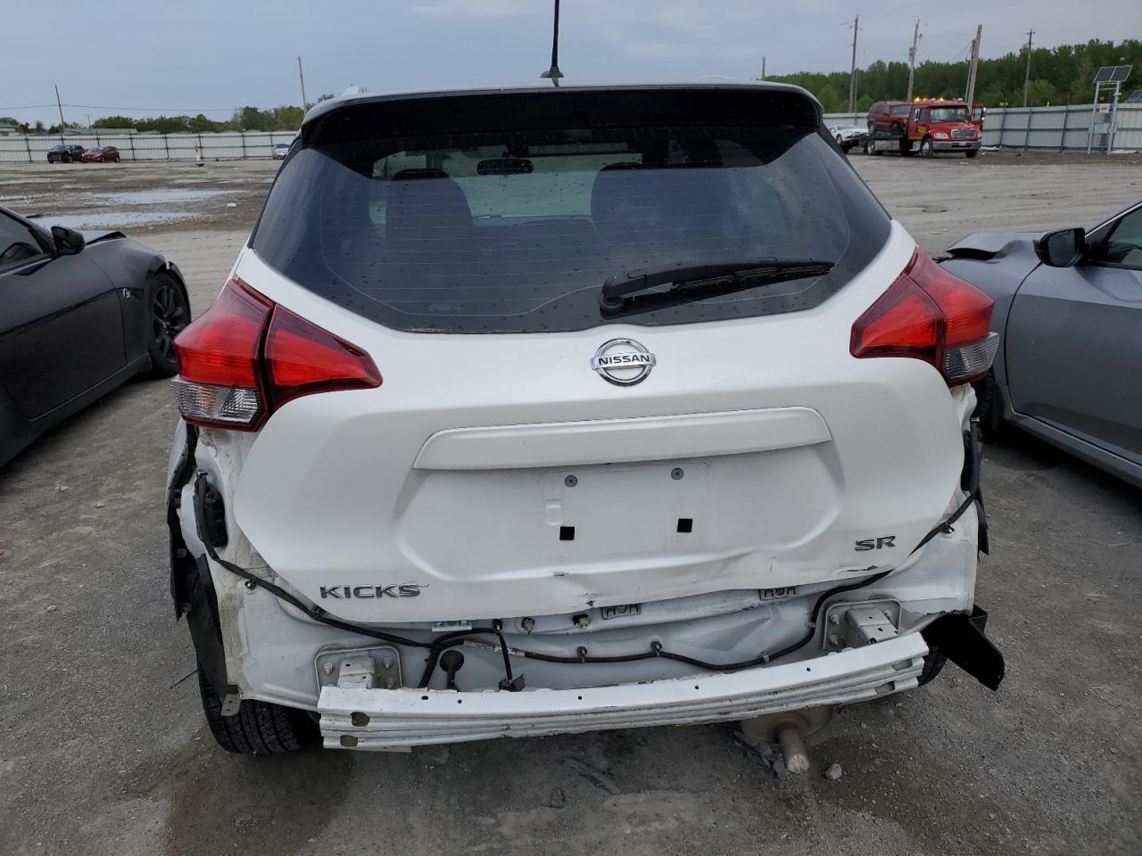 Photo 5 VIN: 3N1CP5CU1KL471698 - NISSAN KICKS 