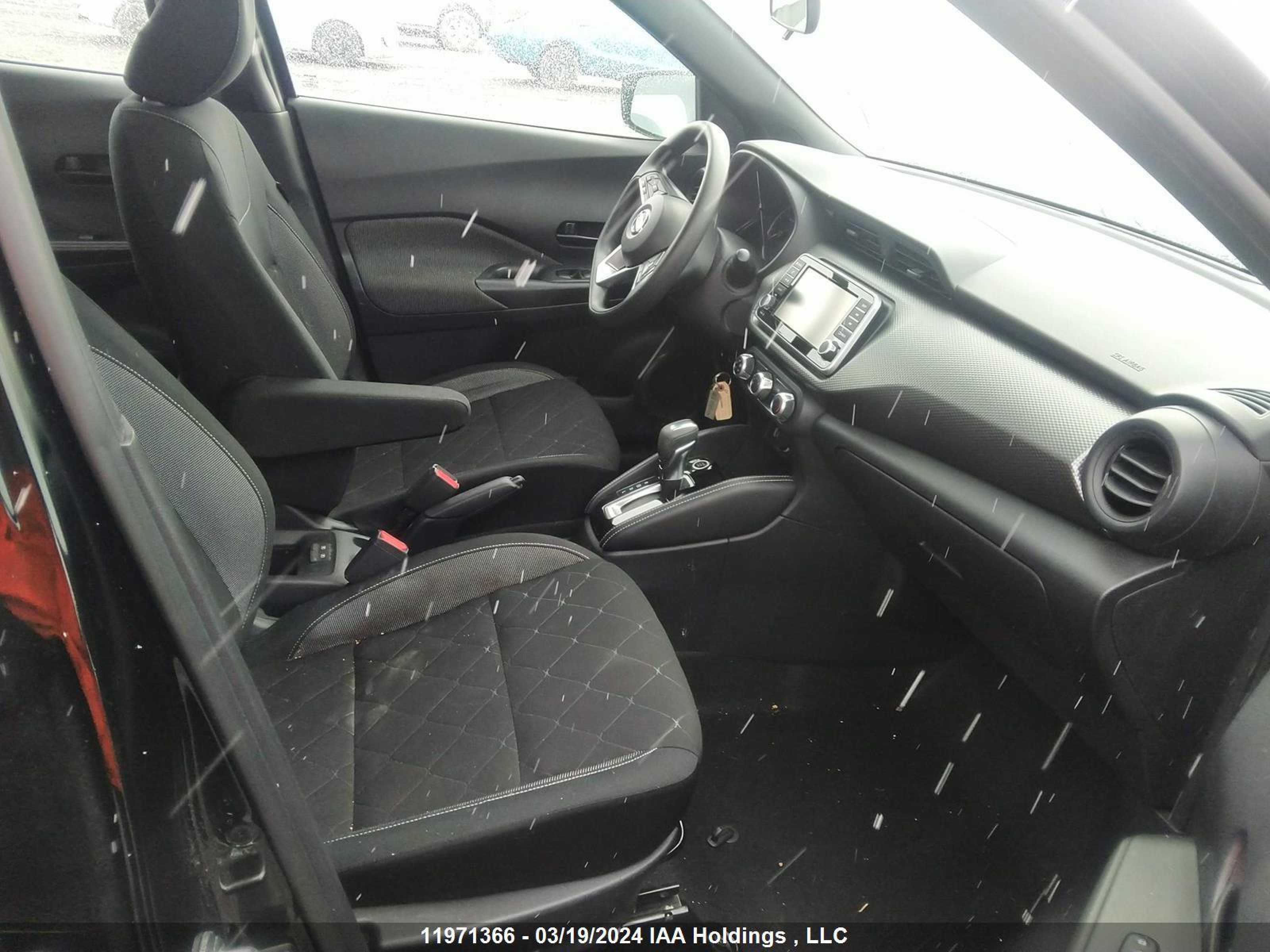 Photo 4 VIN: 3N1CP5CU1KL562308 - NISSAN KICKS 