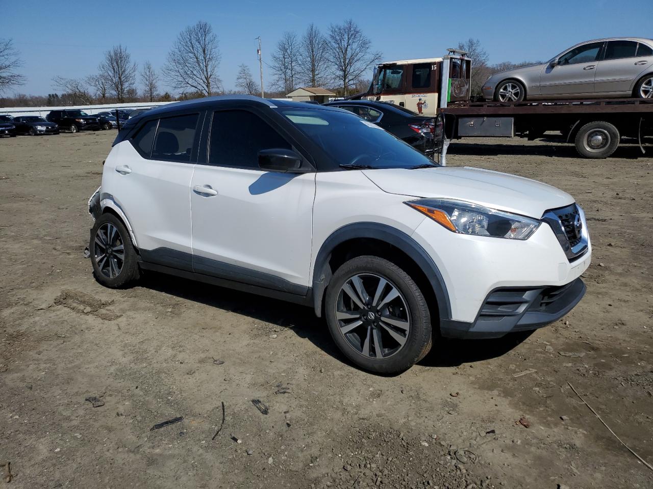 Photo 3 VIN: 3N1CP5CU2JL502648 - NISSAN KICKS 