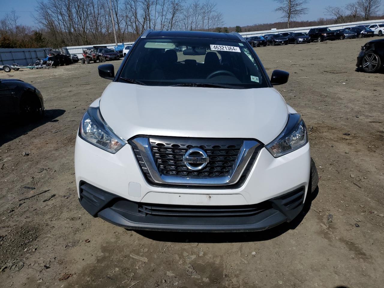 Photo 4 VIN: 3N1CP5CU2JL502648 - NISSAN KICKS 