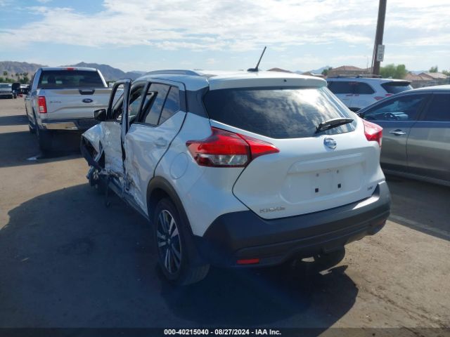 Photo 2 VIN: 3N1CP5CU2JL518137 - NISSAN KICKS 