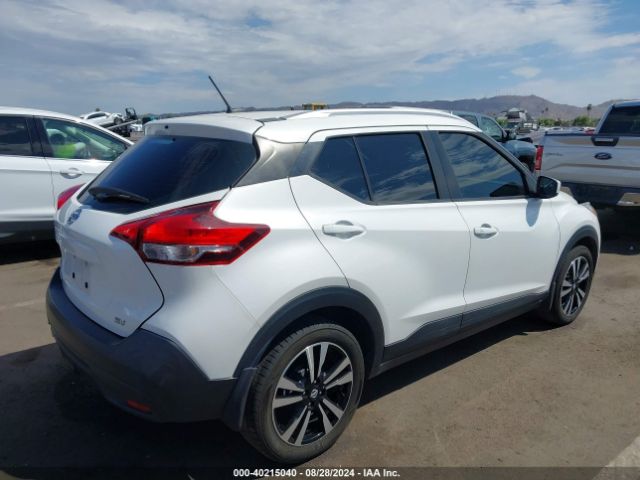 Photo 3 VIN: 3N1CP5CU2JL518137 - NISSAN KICKS 