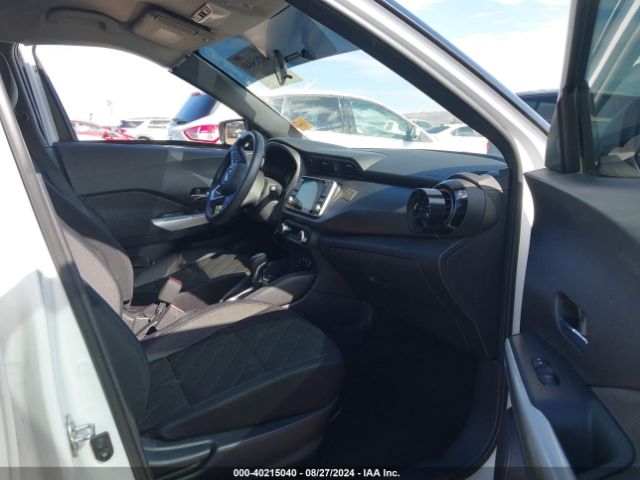 Photo 4 VIN: 3N1CP5CU2JL518137 - NISSAN KICKS 