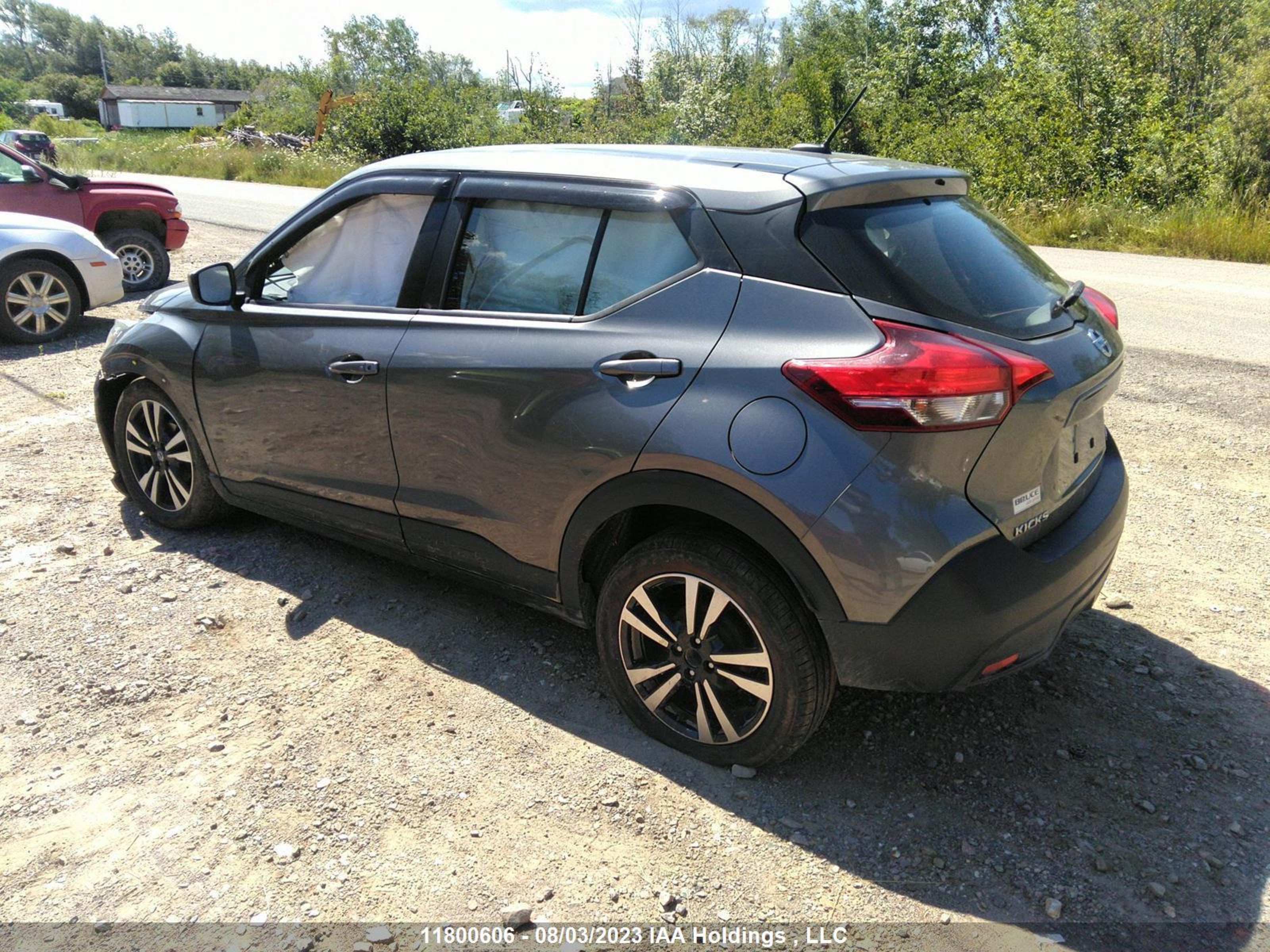 Photo 3 VIN: 3N1CP5CU2JL519207 - NISSAN KICKS 