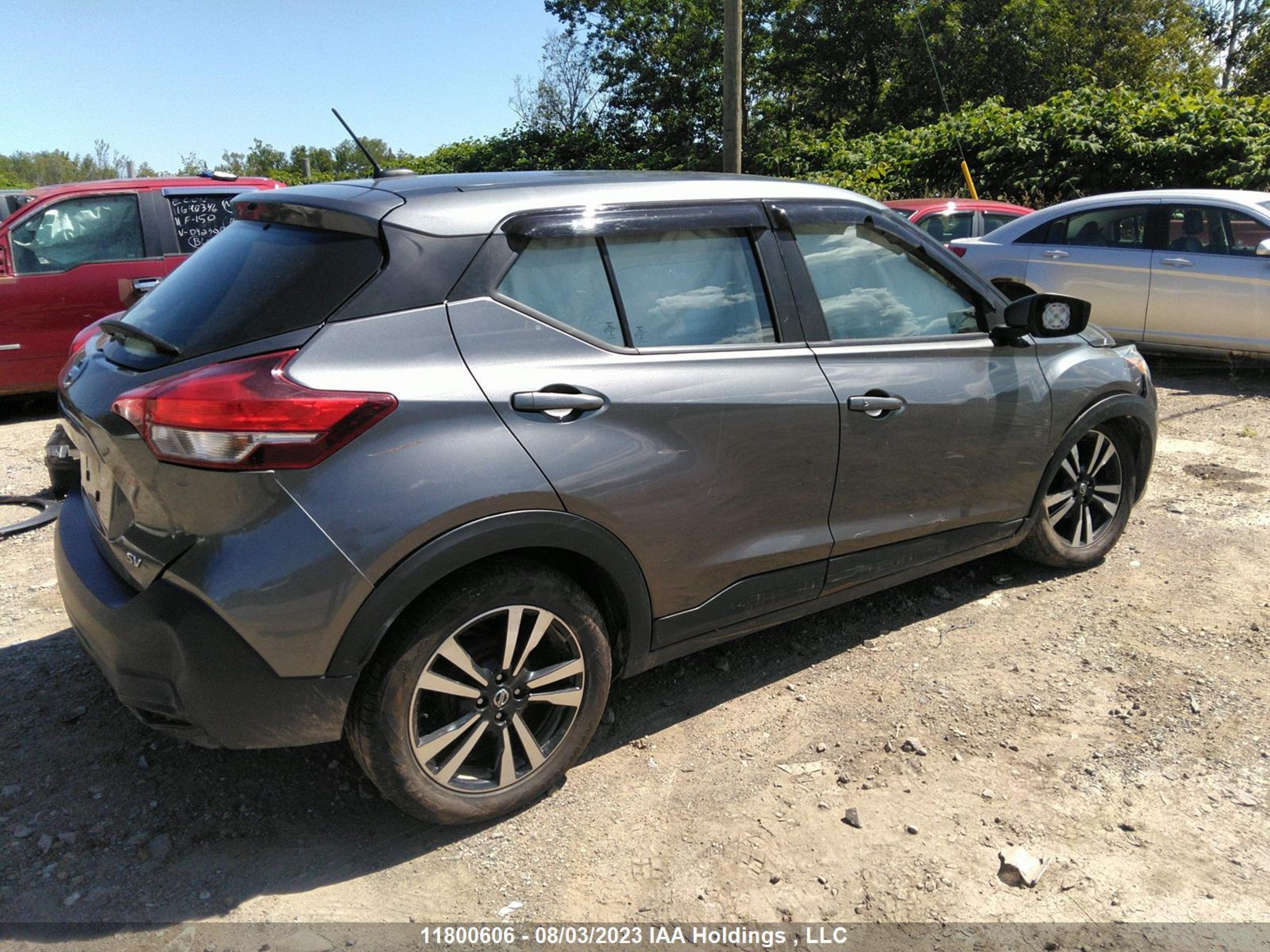 Photo 4 VIN: 3N1CP5CU2JL519207 - NISSAN KICKS 