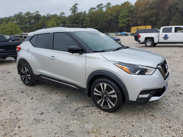 Photo 3 VIN: 3N1CP5CU2JL521507 - NISSAN KICKS 