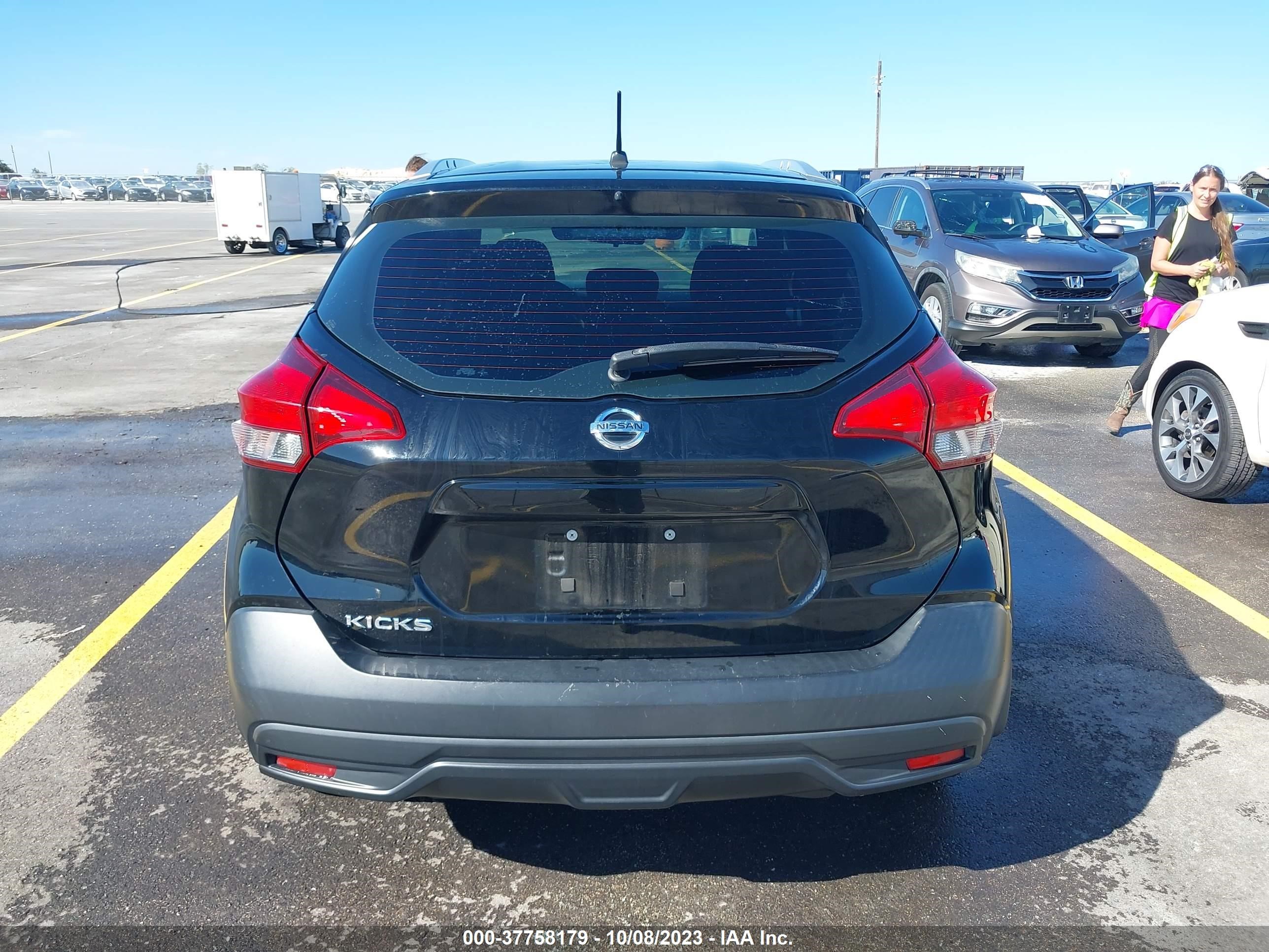 Photo 15 VIN: 3N1CP5CU2JL532992 - NISSAN KICKS 