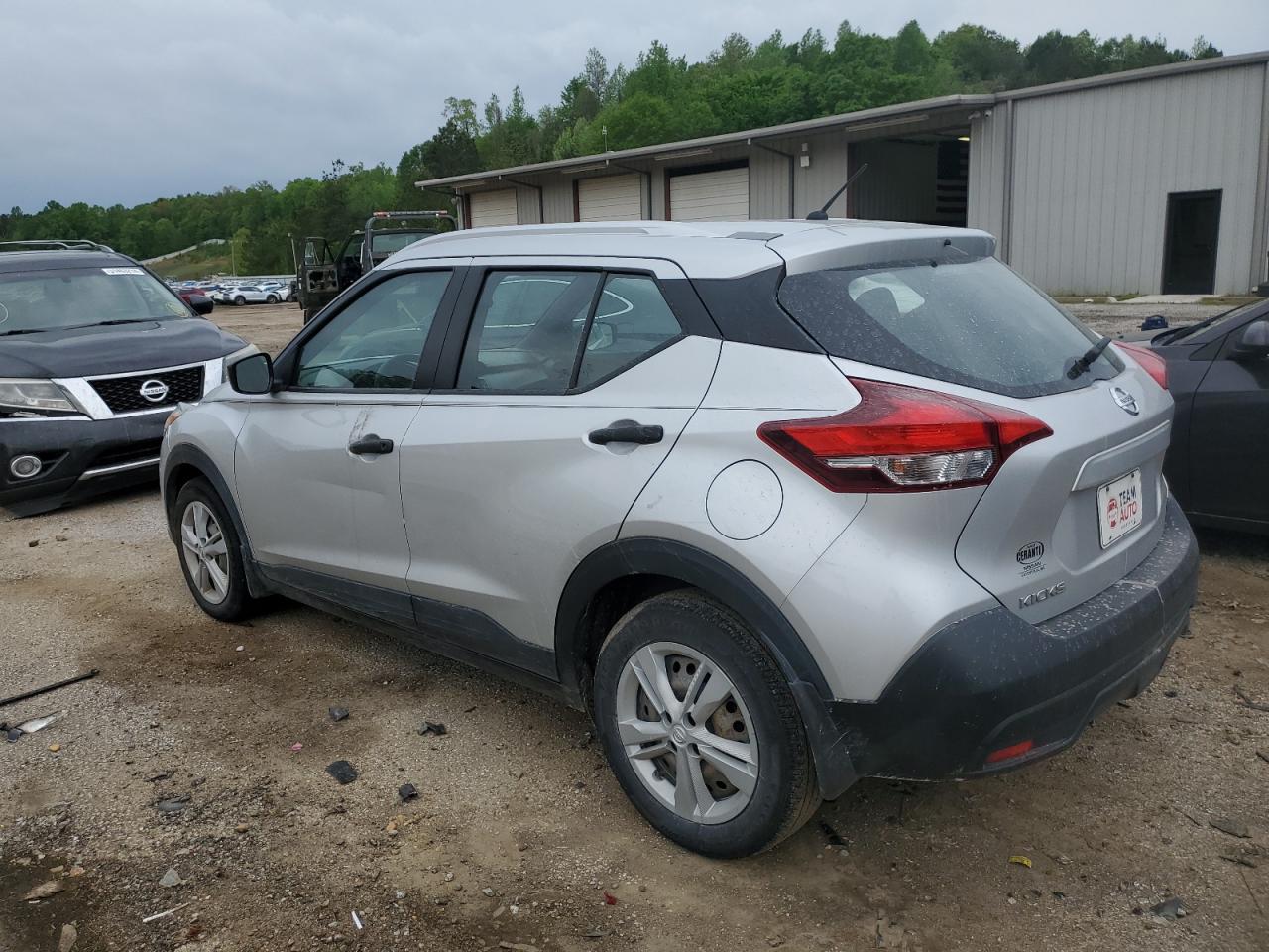 Photo 1 VIN: 3N1CP5CU2JL545967 - NISSAN KICKS 